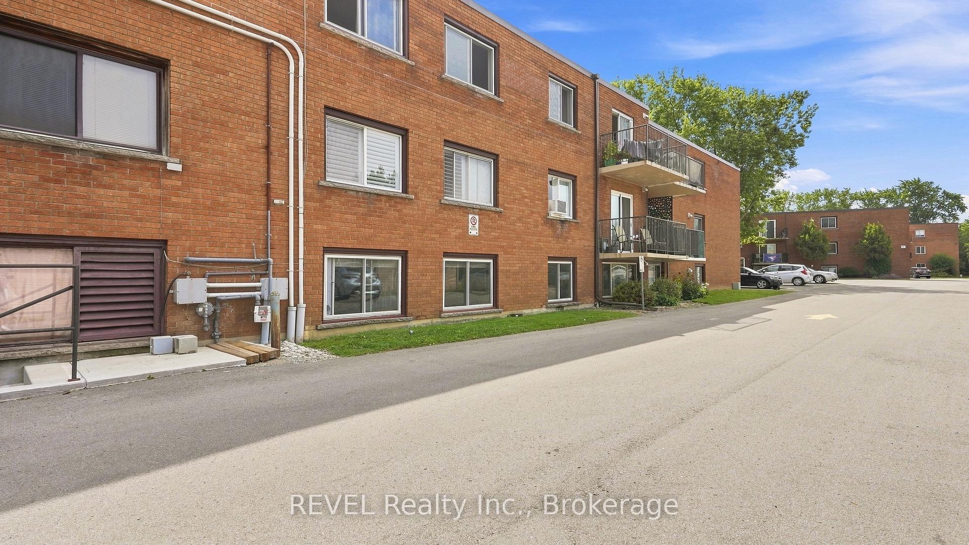 Photo 17 of Unit 3, 450 Carlton Street, St. Catharines, Facer — HOMEH