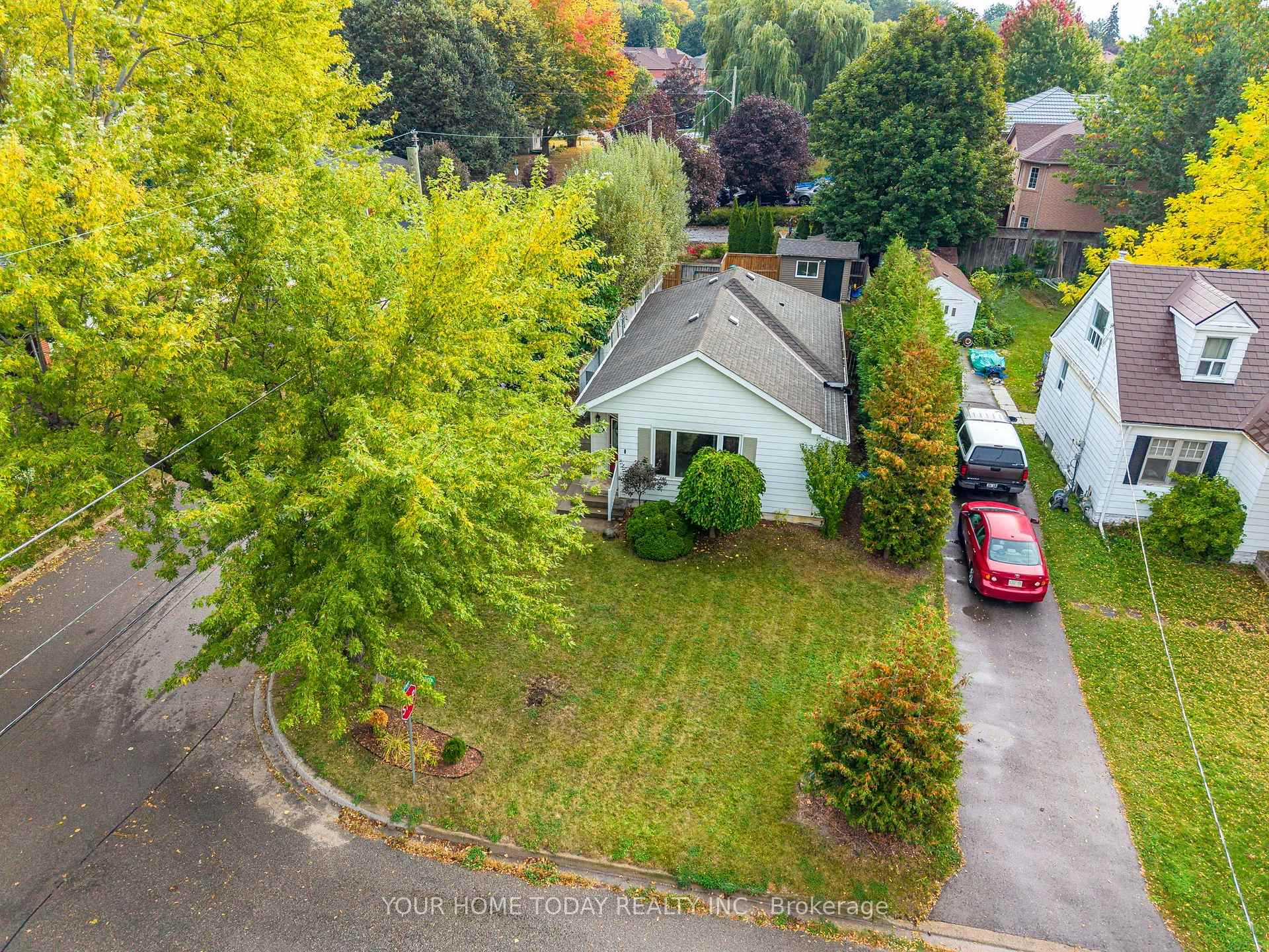 Photo 4 of 1 Ostrander Boulevard, Halton Hills, Georgetown — HOMEH