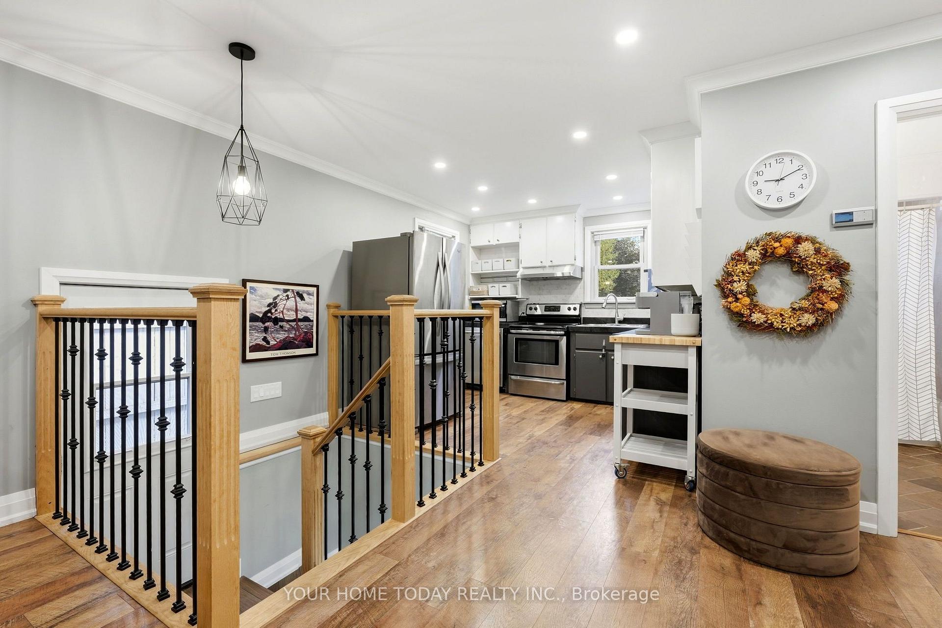 Photo 12 of 1 Ostrander Boulevard, Halton Hills, Georgetown — HOMEH