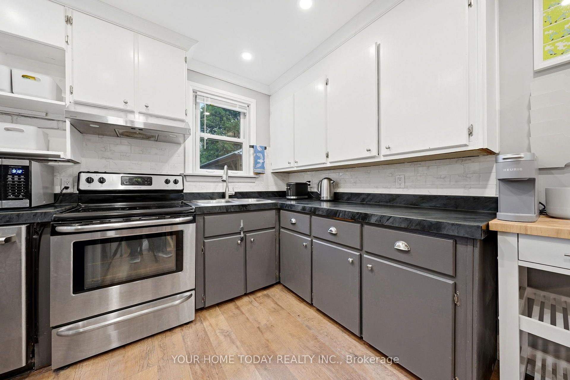 Photo 14 of 1 Ostrander Boulevard, Halton Hills, Georgetown — HOMEH
