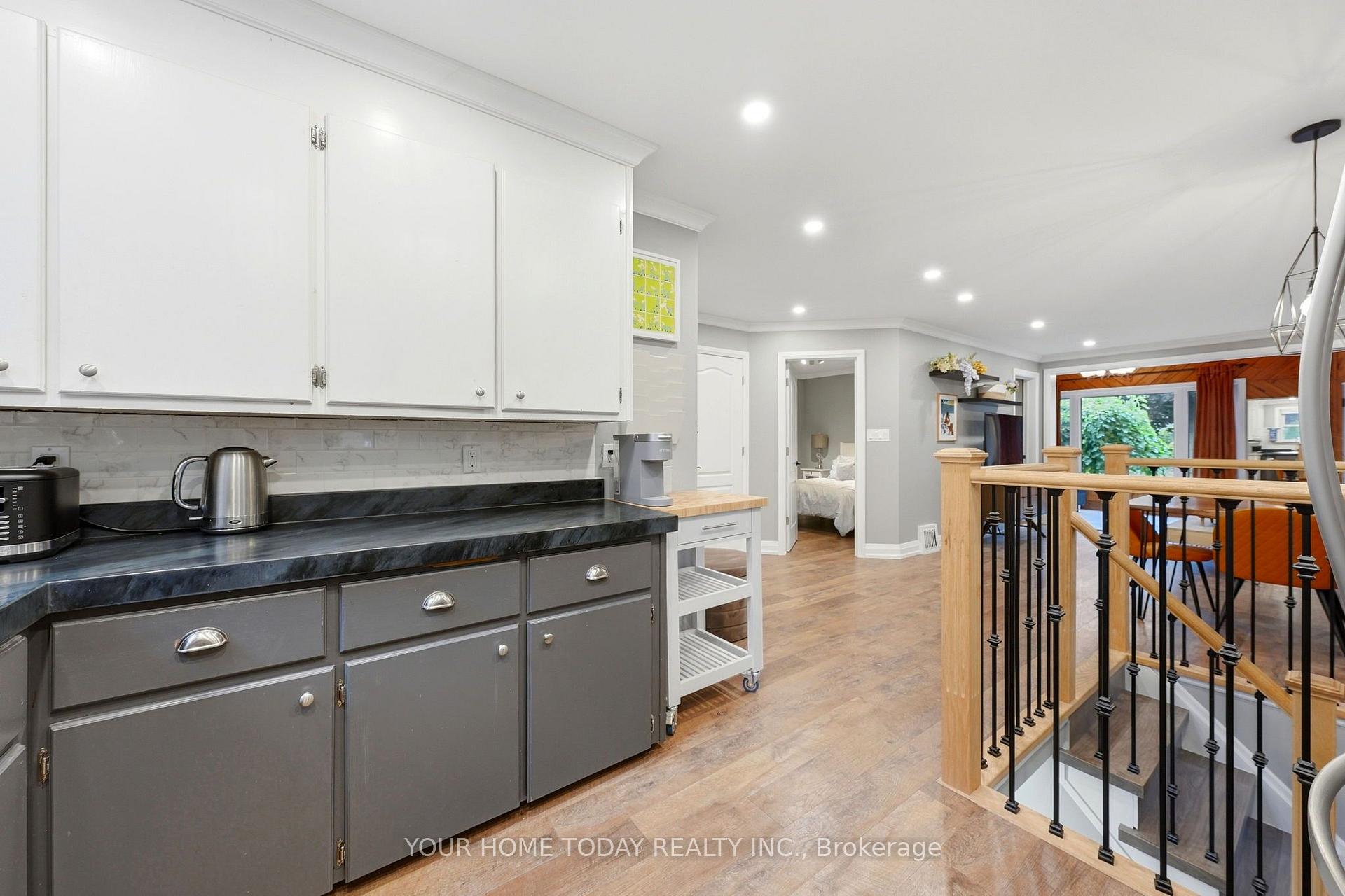 Photo 15 of 1 Ostrander Boulevard, Halton Hills, Georgetown — HOMEH