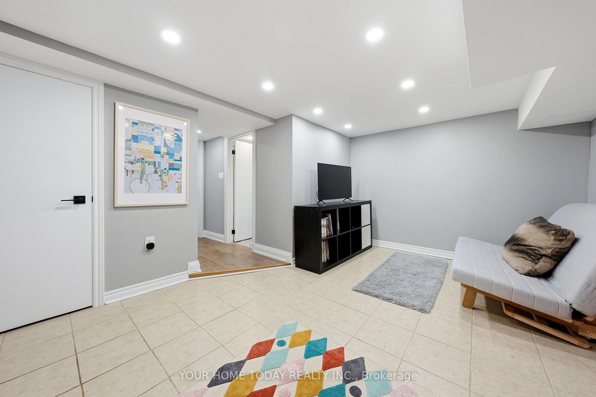 Photo 26 of 1 Ostrander Boulevard, Halton Hills, Georgetown — HOMEH