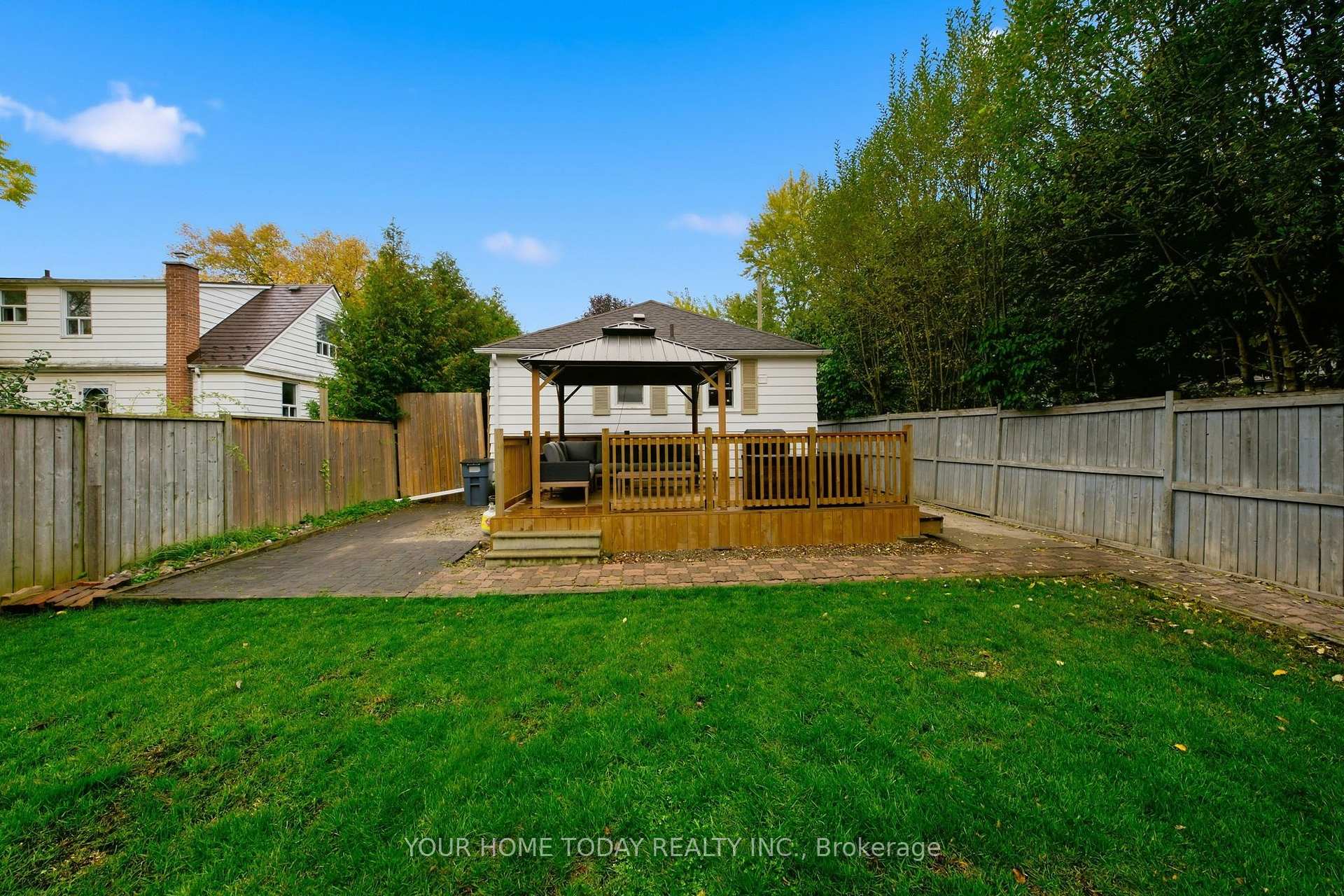 Photo 33 of 1 Ostrander Boulevard, Halton Hills, Georgetown — HOMEH
