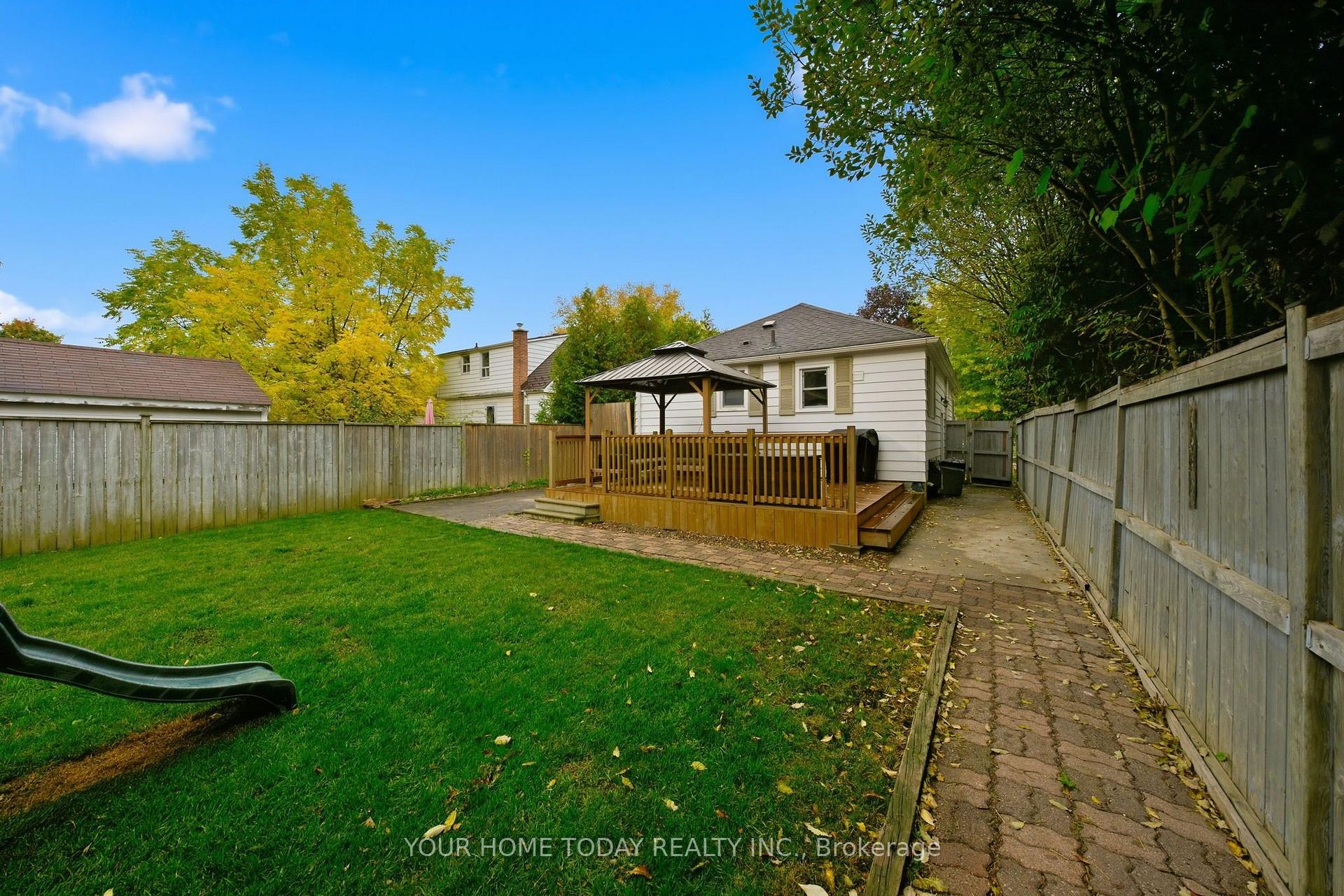 Photo 35 of 1 Ostrander Boulevard, Halton Hills, Georgetown — HOMEH