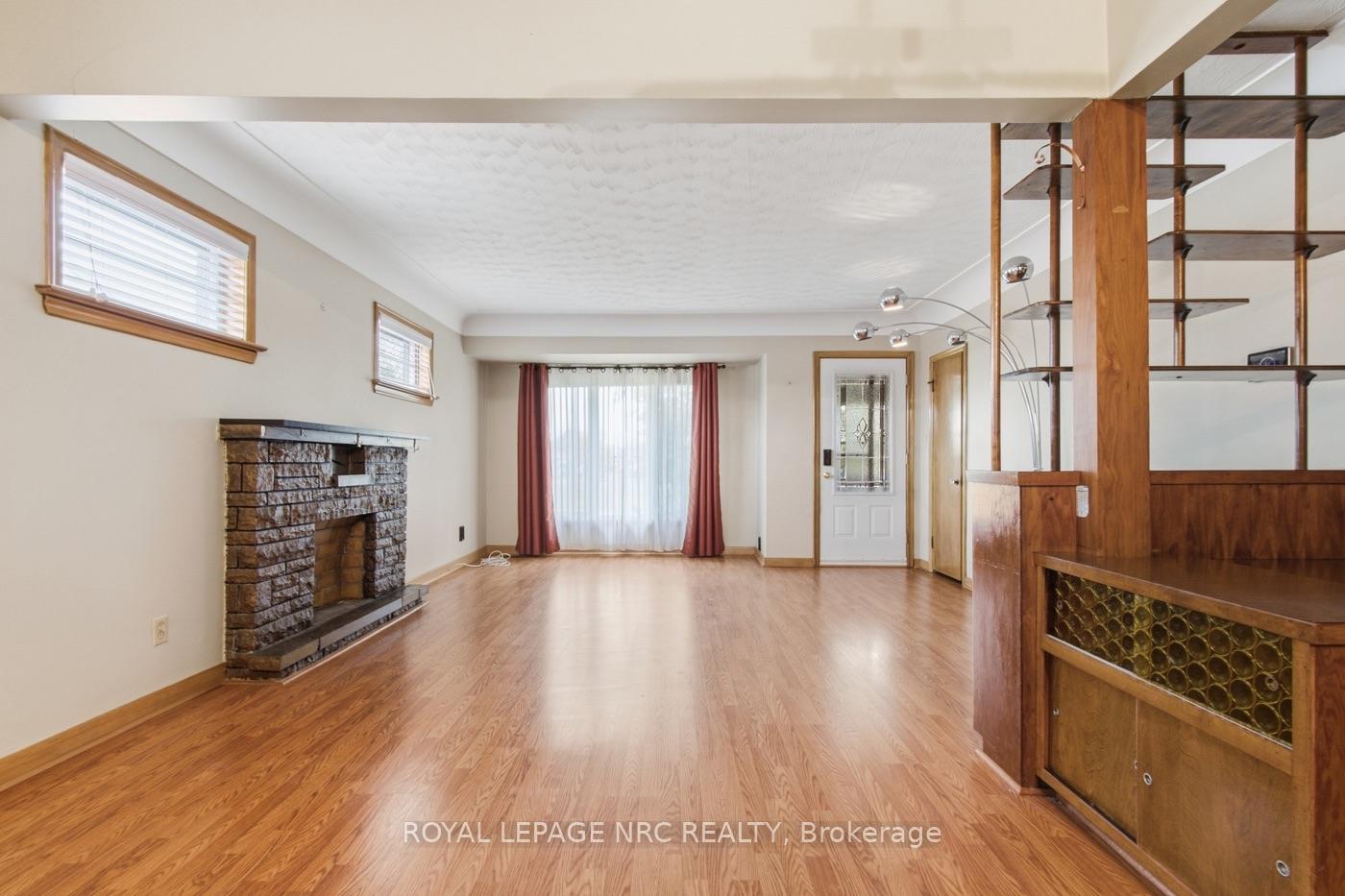 Photo 7 of 65 Golden Boulevard W, Welland, Lincoln/Crowland — HOMEH