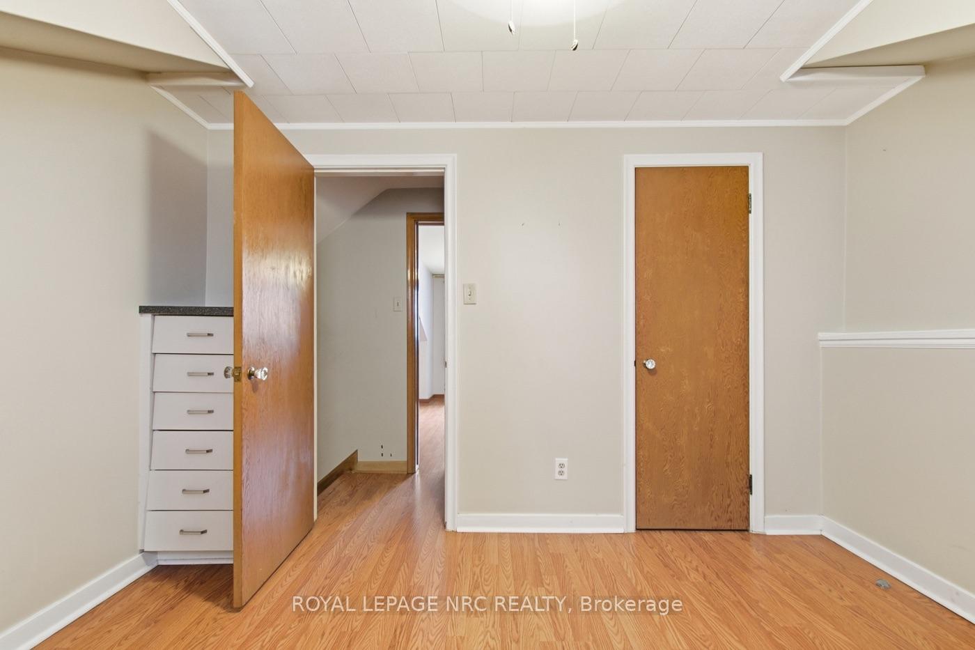 Photo 14 of 65 Golden Boulevard W, Welland, Lincoln/Crowland — HOMEH