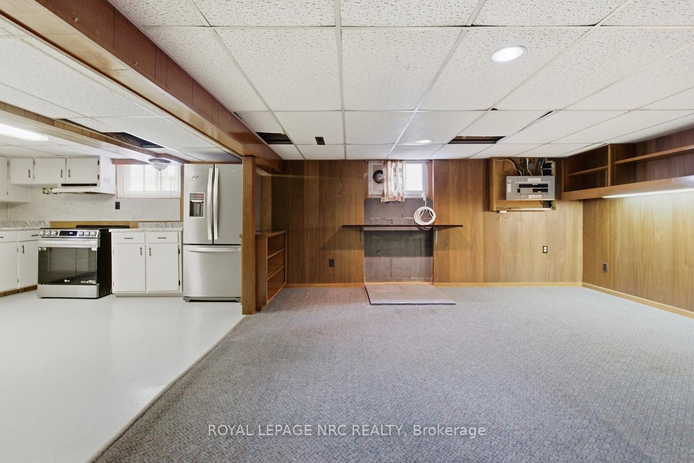 Photo 20 of 65 Golden Boulevard W, Welland, Lincoln/Crowland — HOMEH
