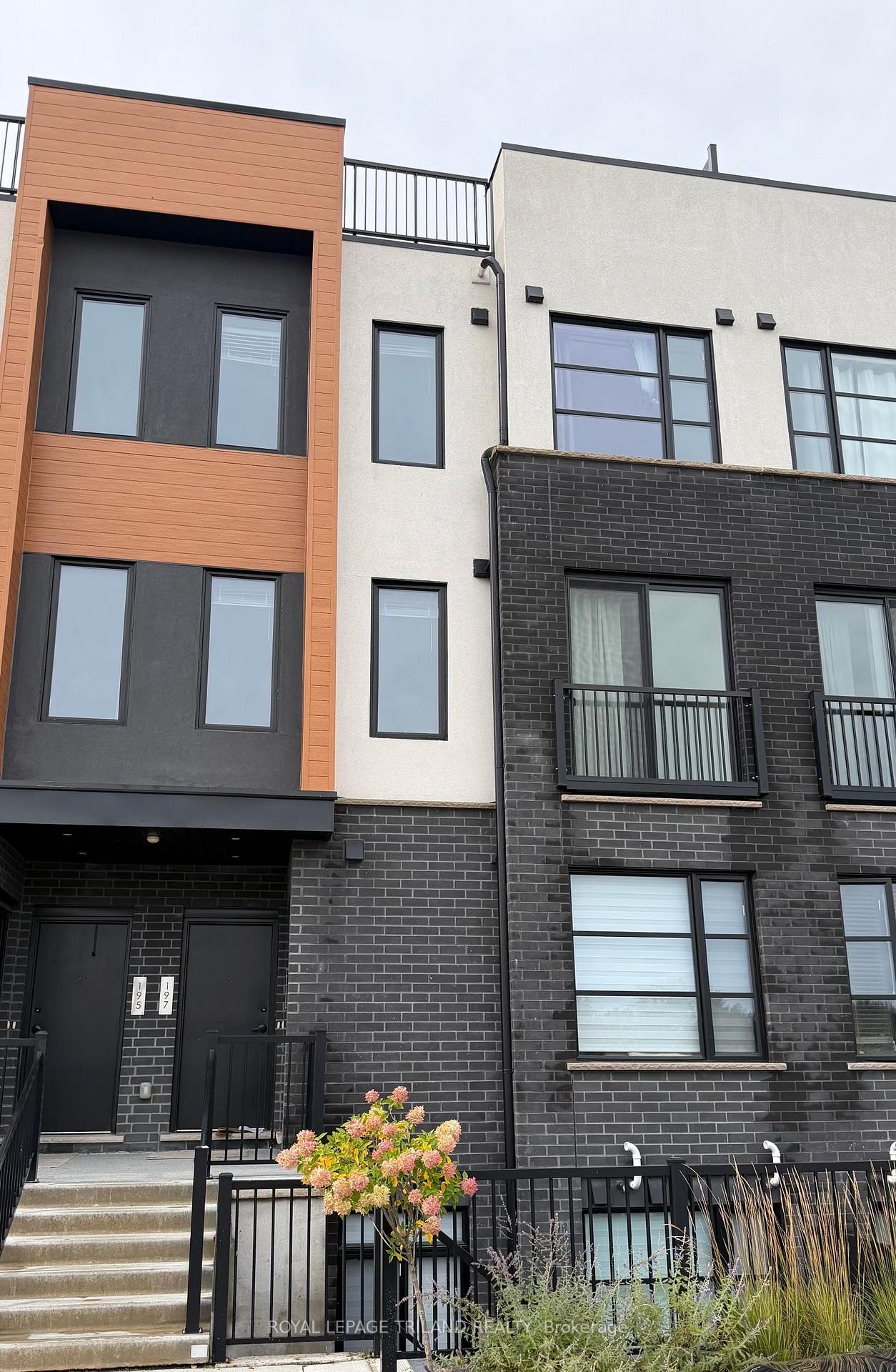 Photo 2 of Unit 197, 3900 Savoy Street, London, South V — HOMEH