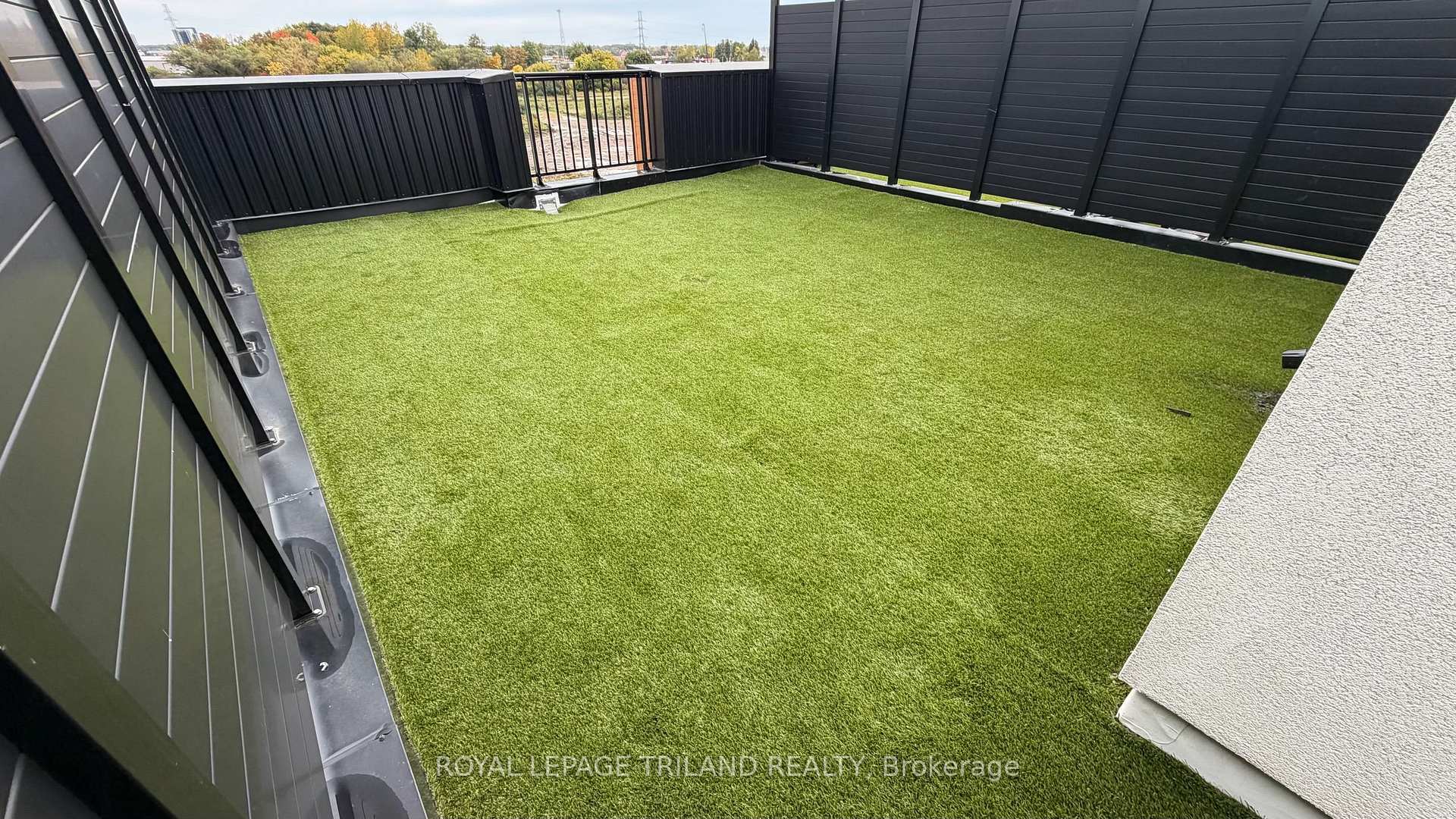 Photo 25 of Unit 197, 3900 Savoy Street, London, South V — HOMEH