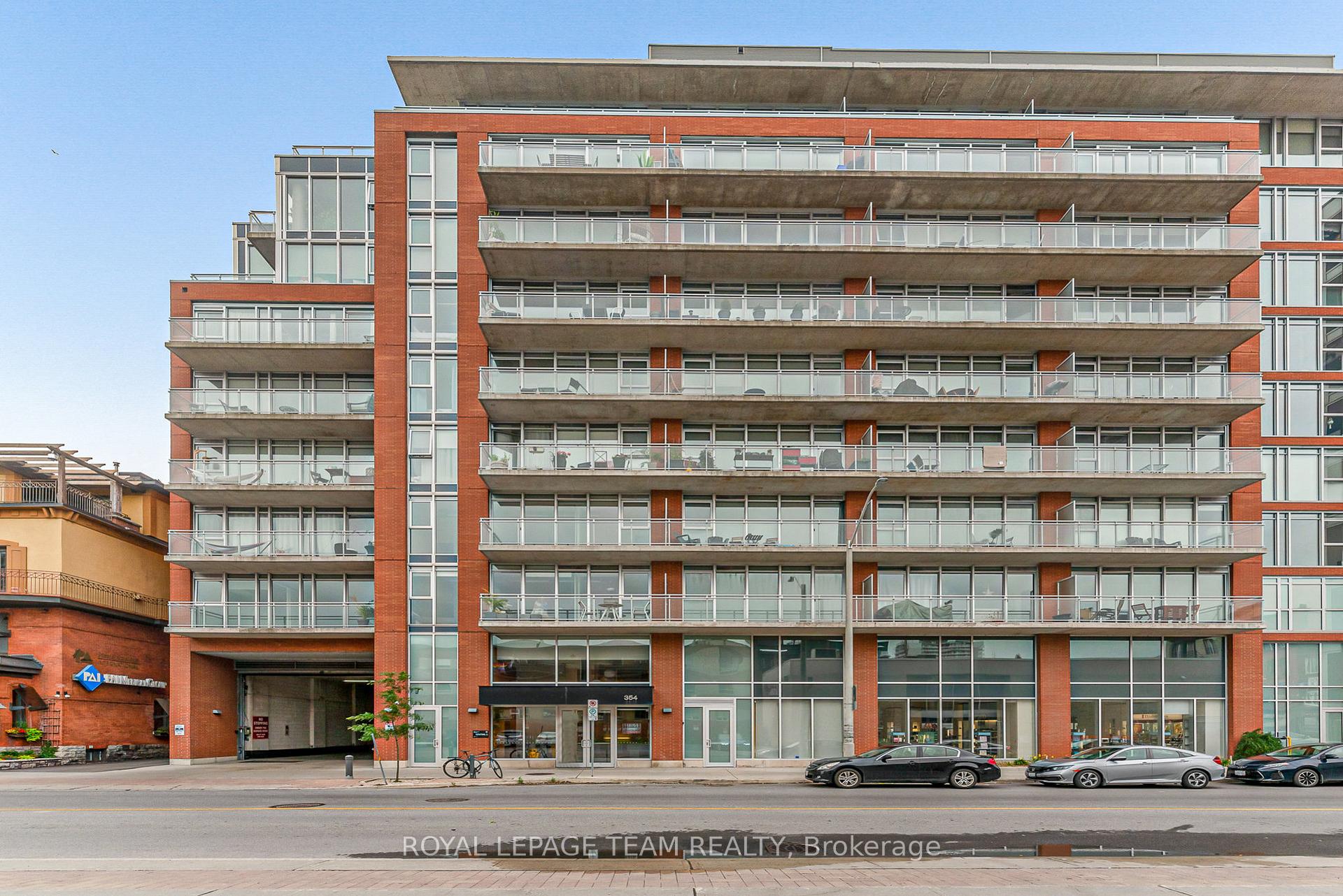 Photo of Unit 201, 354 Gladstone Avenue