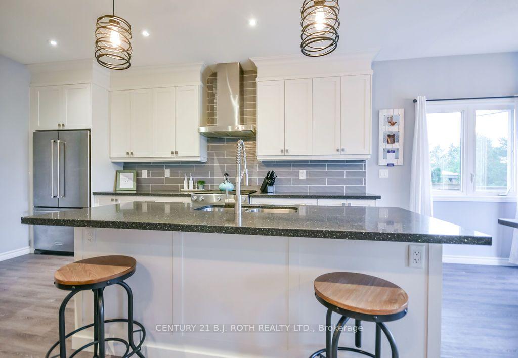 Photo 10 of 38 Beverly Street, Springwater, Elmvale — HOMEH