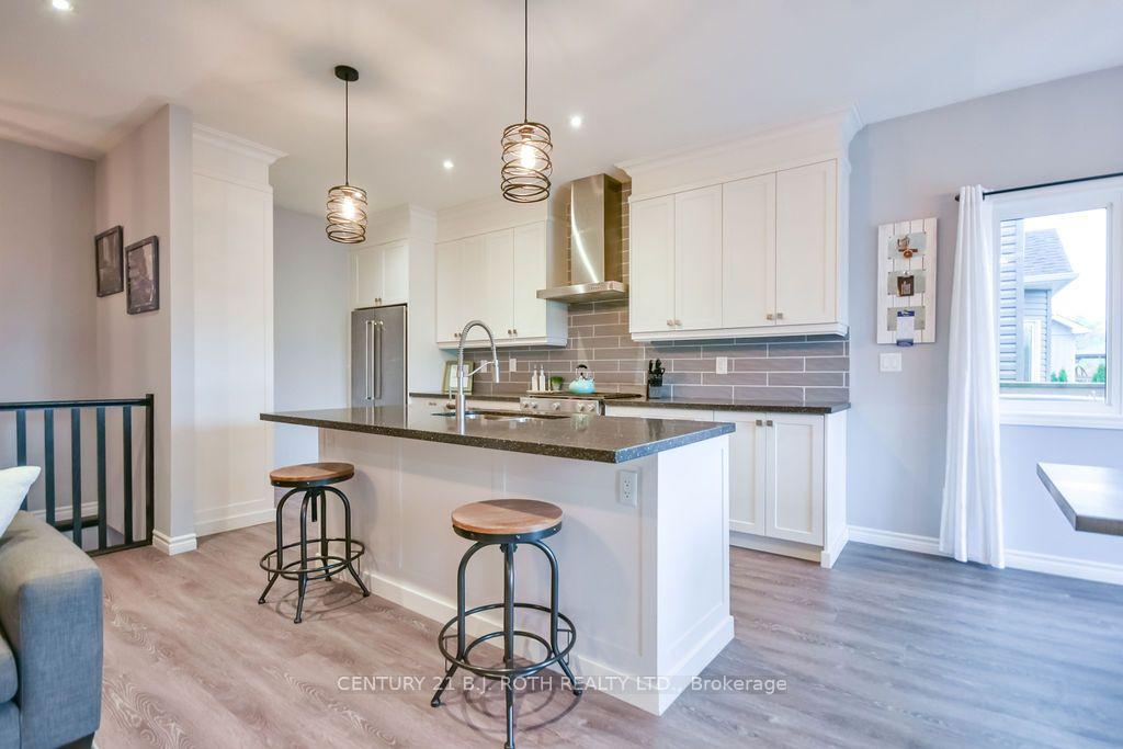 Photo 11 of 38 Beverly Street, Springwater, Elmvale — HOMEH