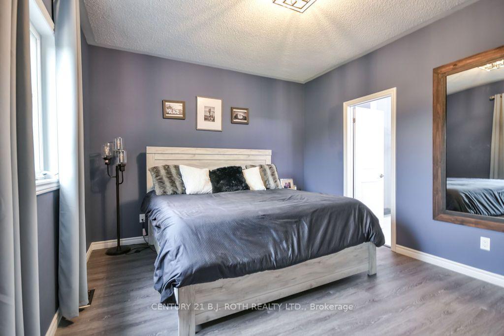 Photo 19 of 38 Beverly Street, Springwater, Elmvale — HOMEH