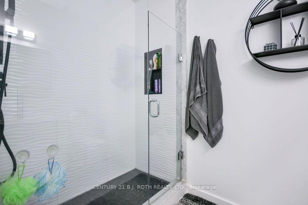 Photo 21 of 38 Beverly Street, Springwater, Elmvale — HOMEH