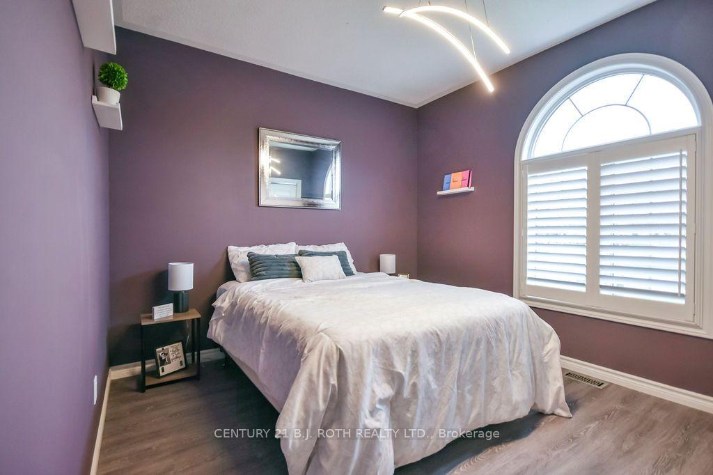 Photo 22 of 38 Beverly Street, Springwater, Elmvale — HOMEH