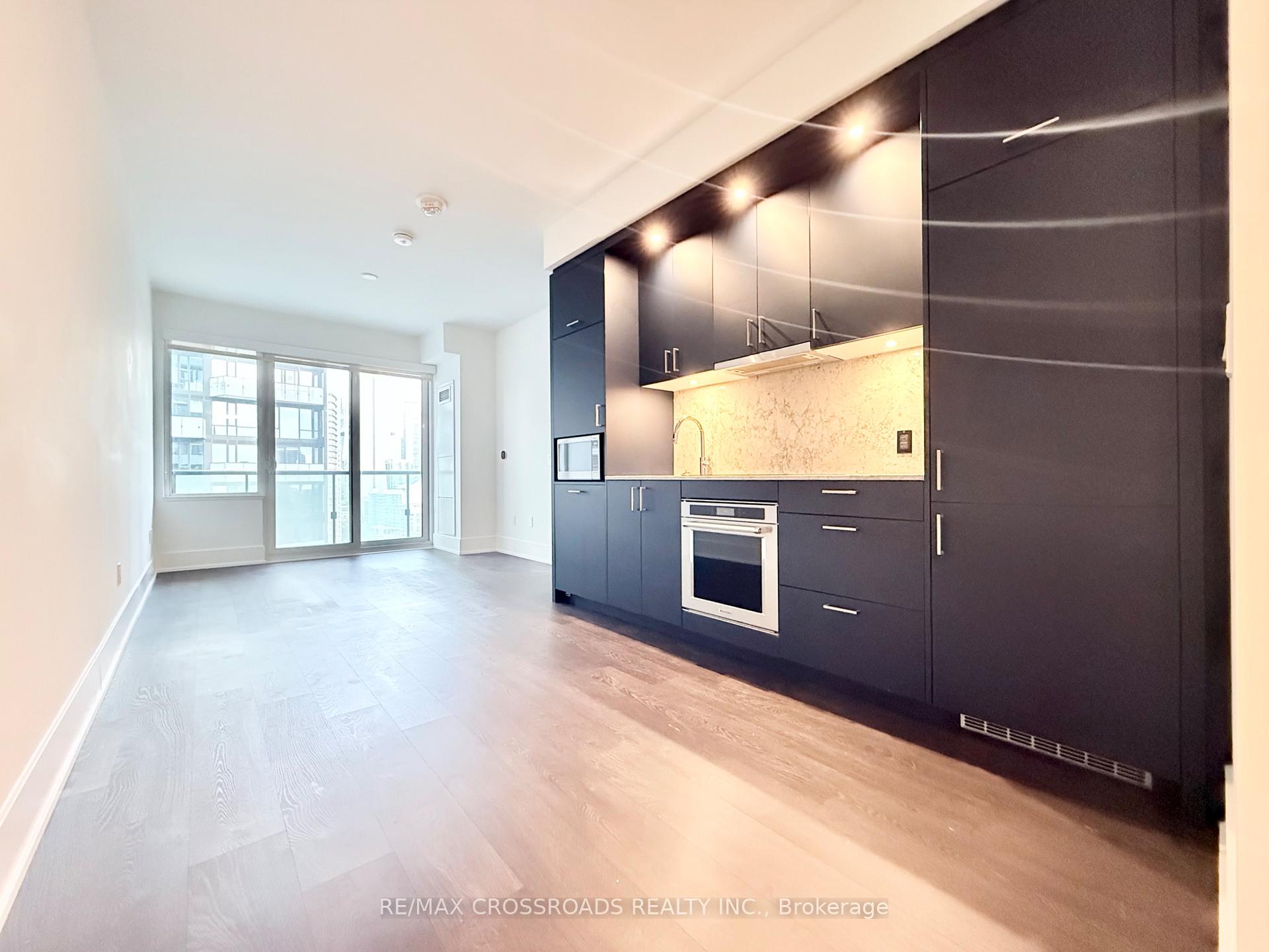 Photo 2 of Unit 1613, 480 Front Street W, Toronto, Waterfront Communities — HOMEH
