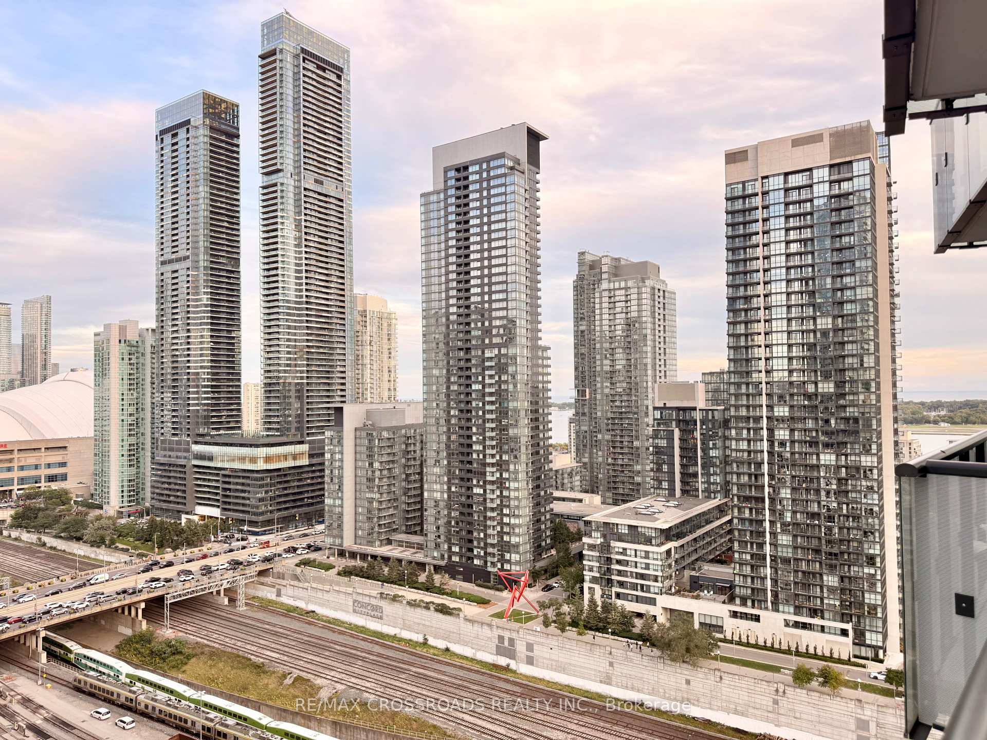 Photo 15 of Unit 1613, 480 Front Street W, Toronto, Waterfront Communities — HOMEH