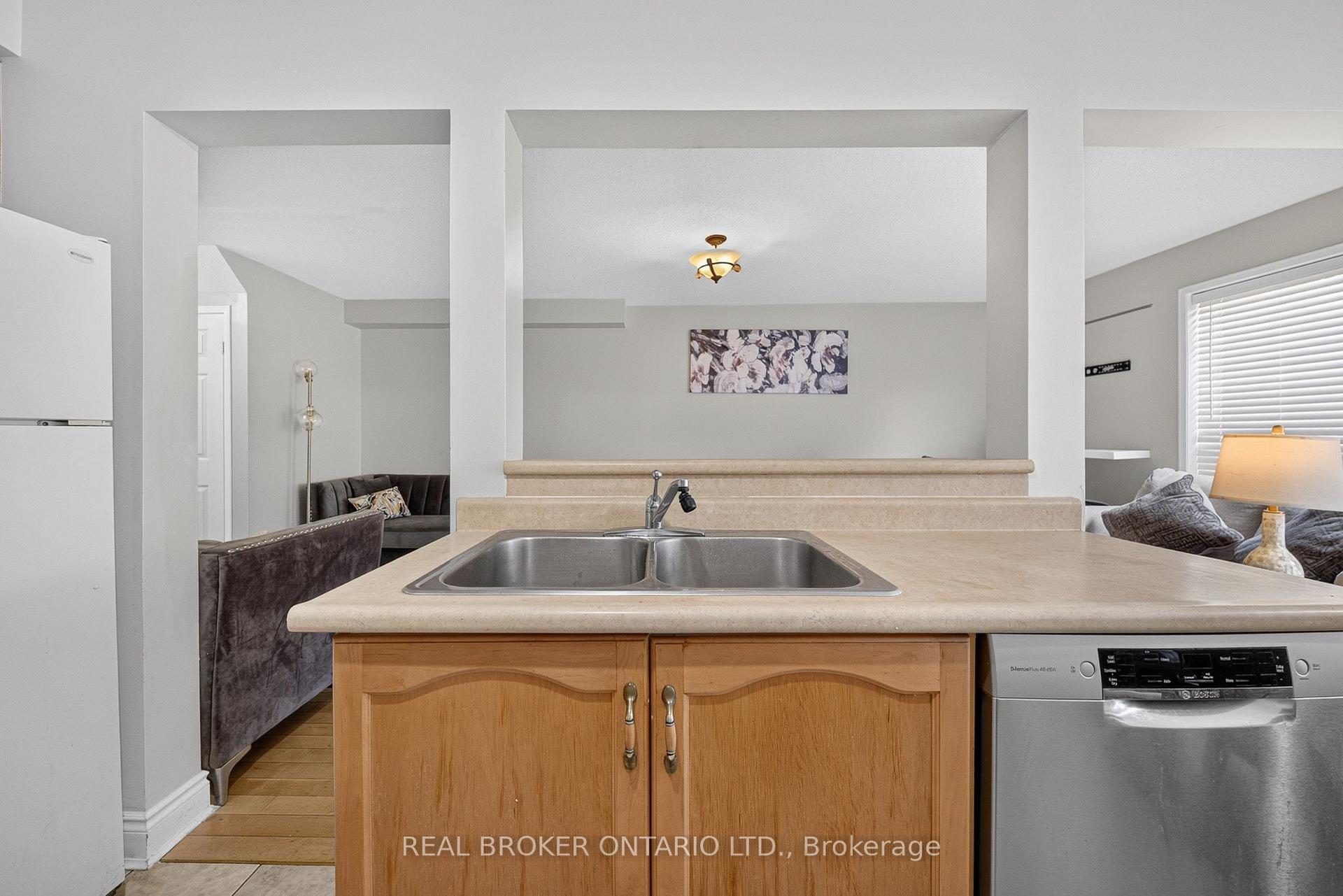 Photo 13 of Unit 77, 800 Paramount Drive, Hamilton, Stoney Creek Mountain — HOMEH