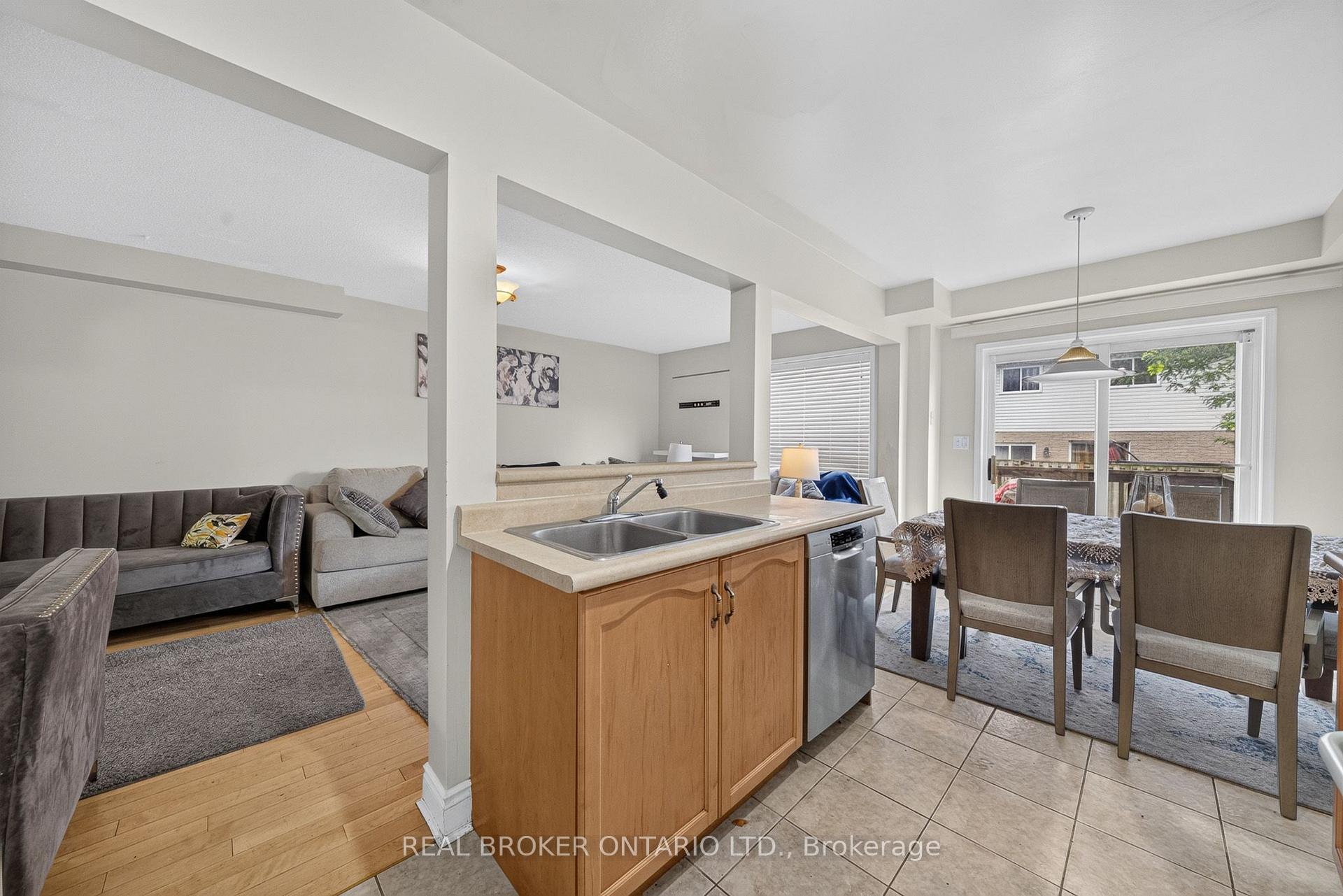 Photo 12 of Unit 77, 800 Paramount Drive, Hamilton, Stoney Creek Mountain — HOMEH