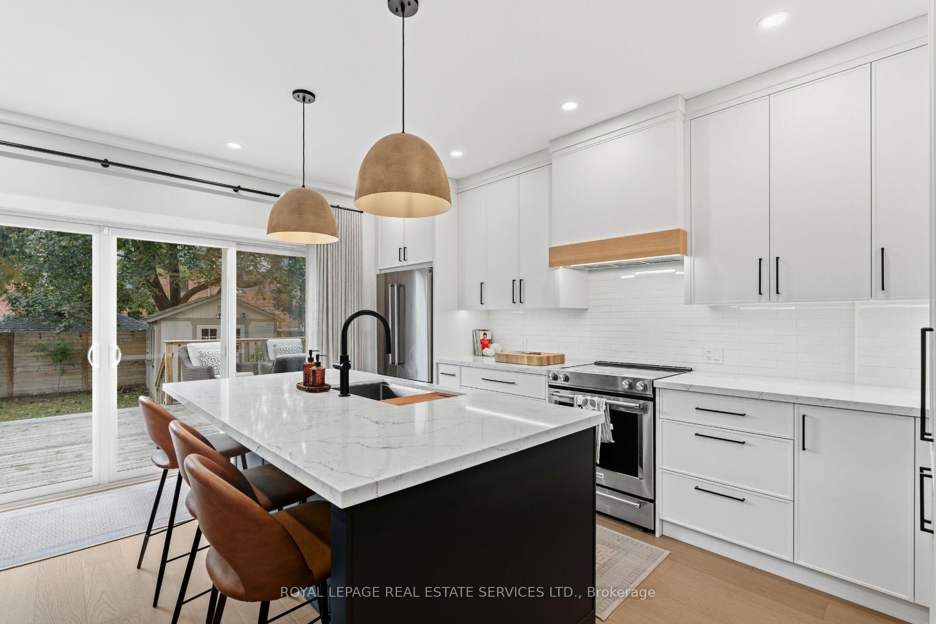 Photo 11 of 865 Windermere Avenue, Toronto, Runnymede-Bloor West Village — HOMEH
