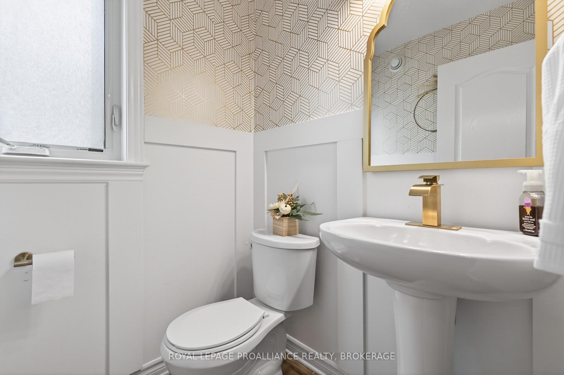 Photo 4 of 1153 Escala Crescent, Kingston, City Northwest — HOMEH