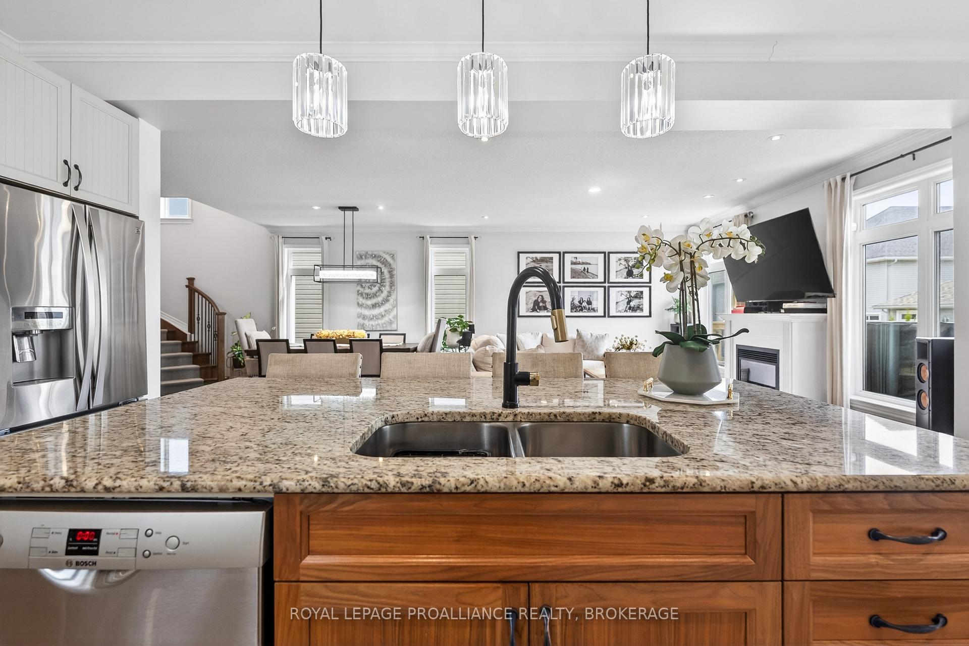 Photo 12 of 1153 Escala Crescent, Kingston, City Northwest — HOMEH