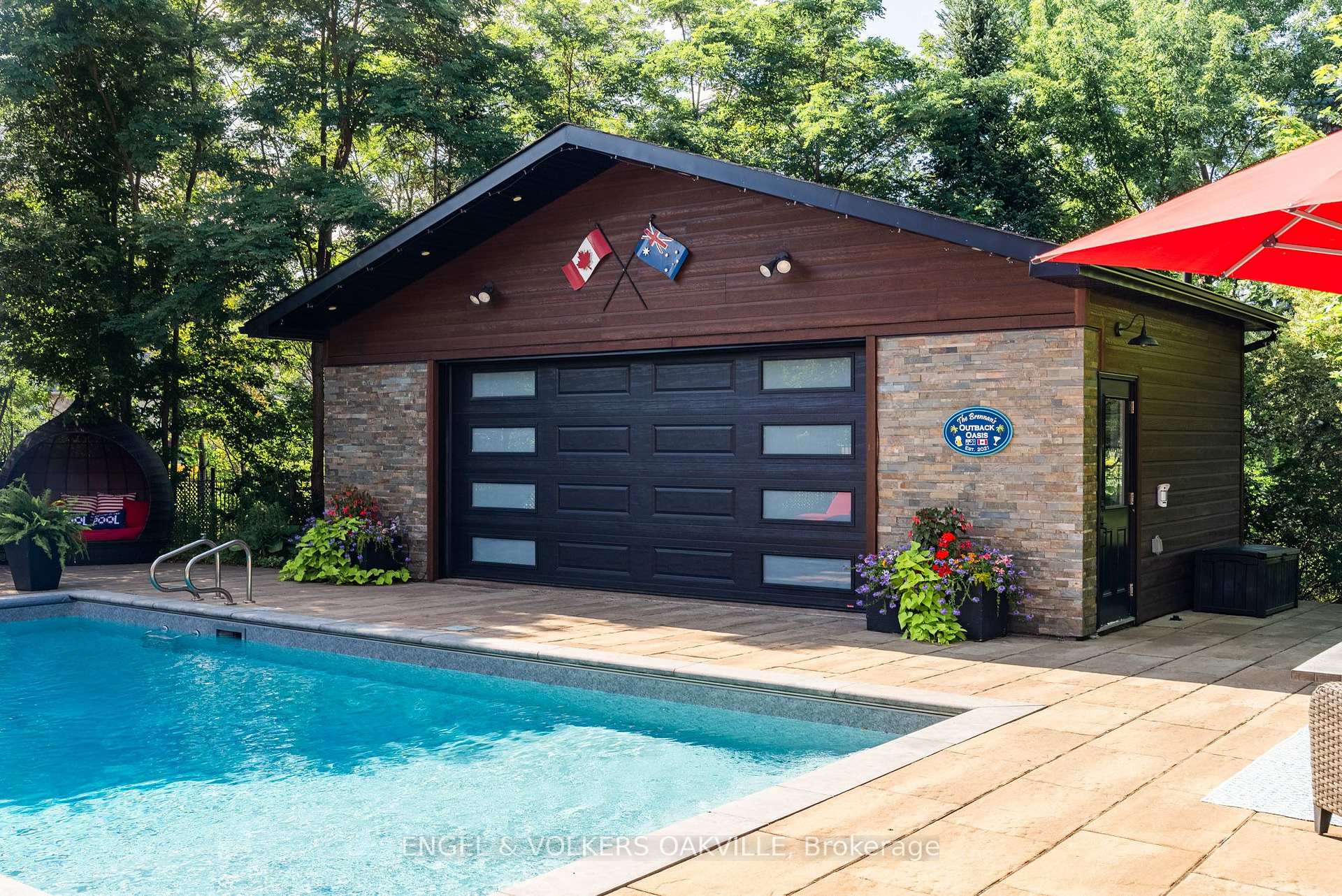 Photo 5 of 33 Barraclough Boulevard, Halton Hills, Rural Halton Hills — HOMEH