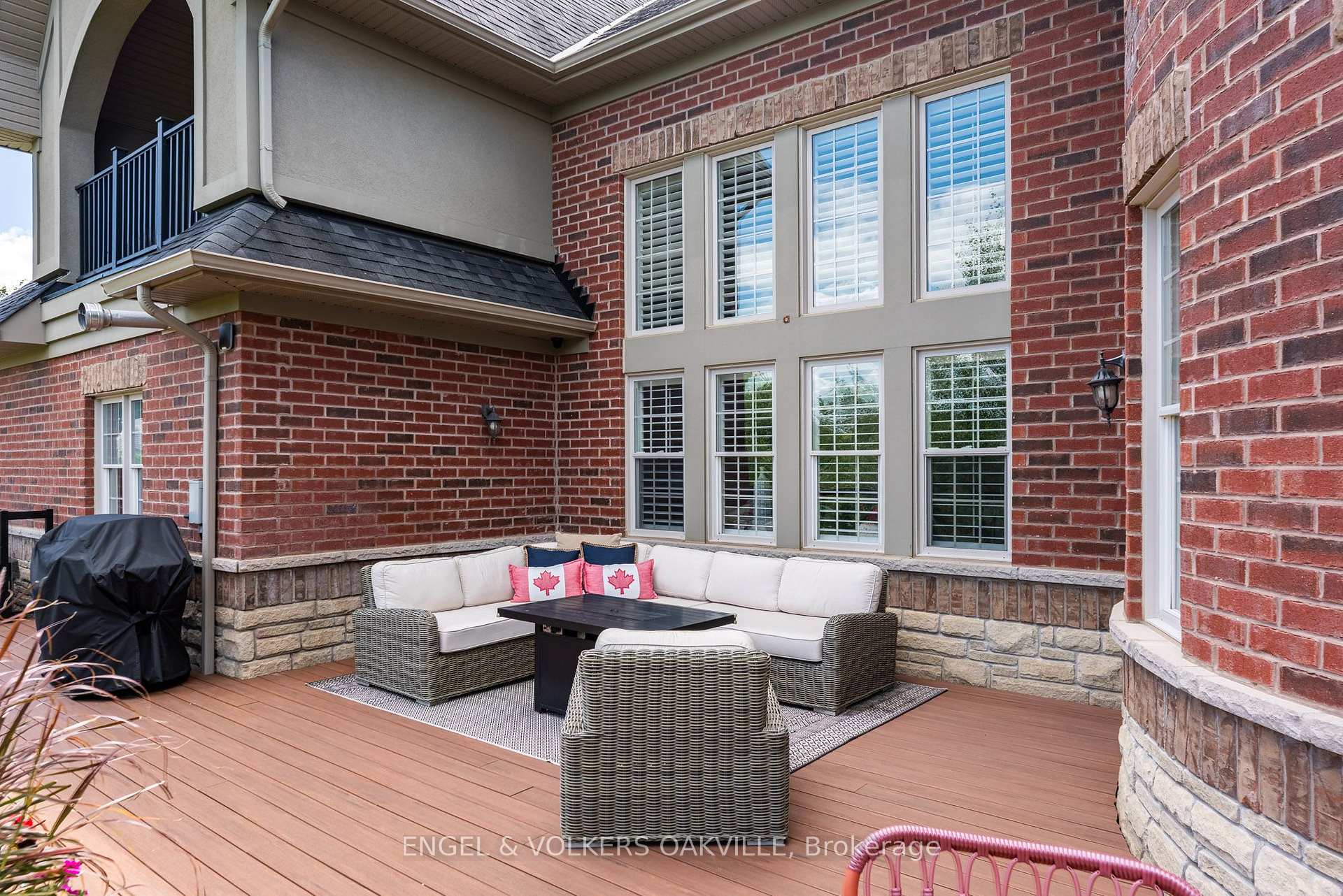 Photo 11 of 33 Barraclough Boulevard, Halton Hills, Rural Halton Hills — HOMEH