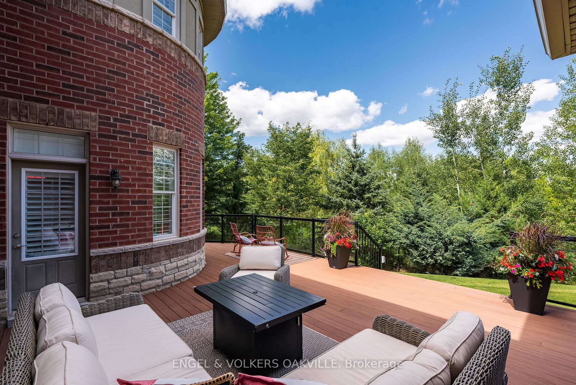 Photo 13 of 33 Barraclough Boulevard, Halton Hills, Rural Halton Hills — HOMEH