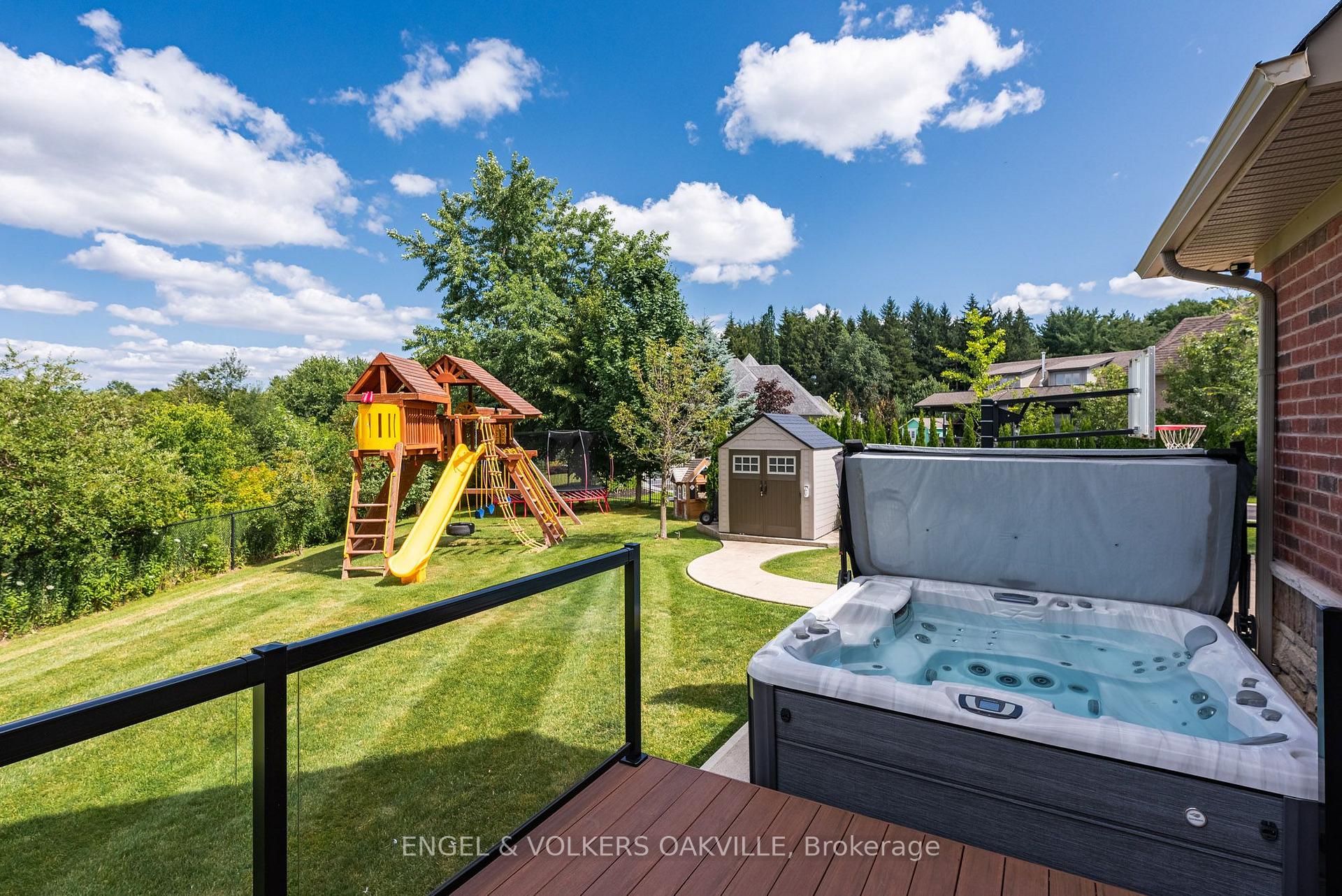Photo 14 of 33 Barraclough Boulevard, Halton Hills, Rural Halton Hills — HOMEH