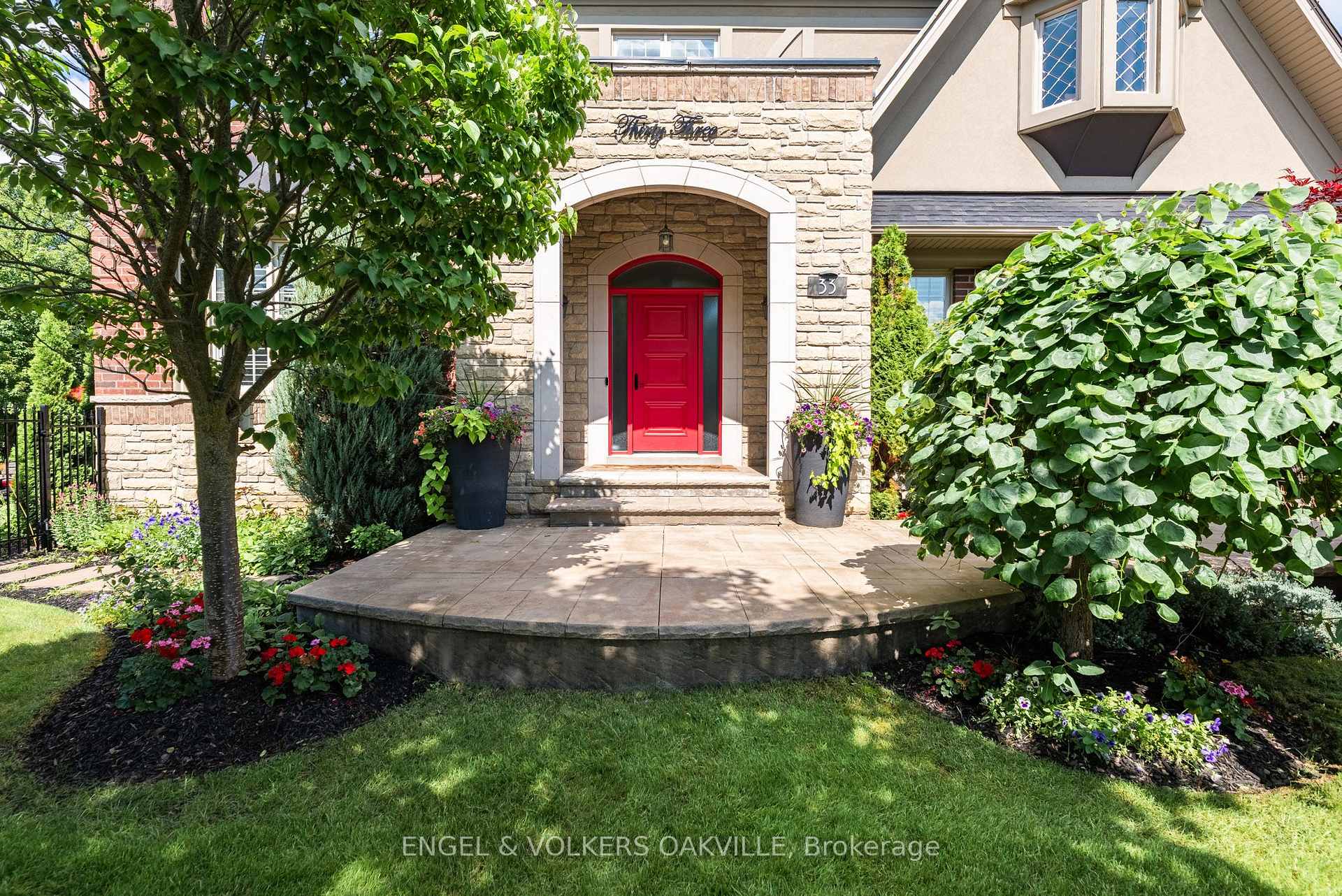Photo 22 of 33 Barraclough Boulevard, Halton Hills, Rural Halton Hills — HOMEH