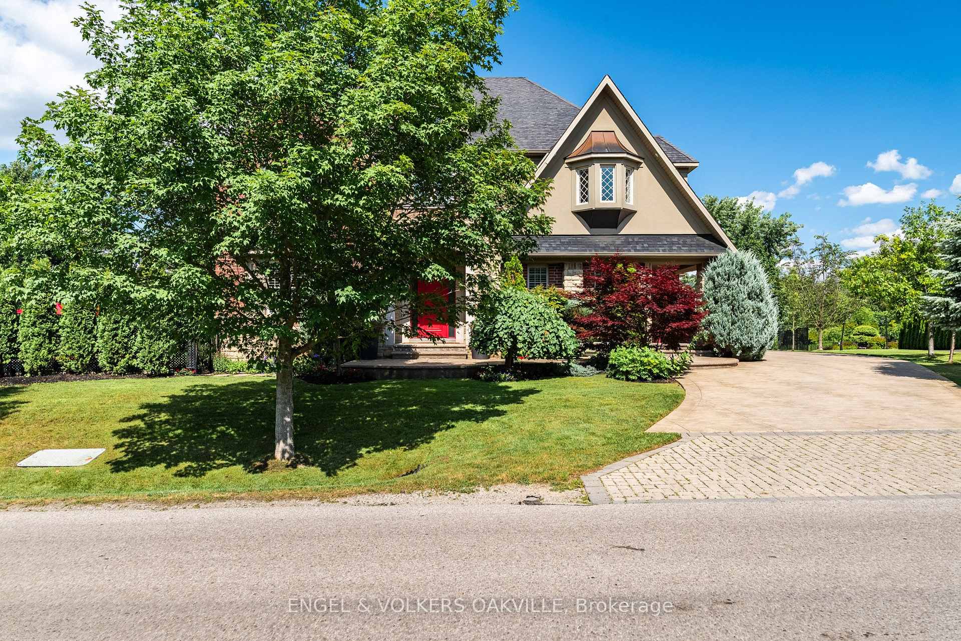 Photo 24 of 33 Barraclough Boulevard, Halton Hills, Rural Halton Hills — HOMEH