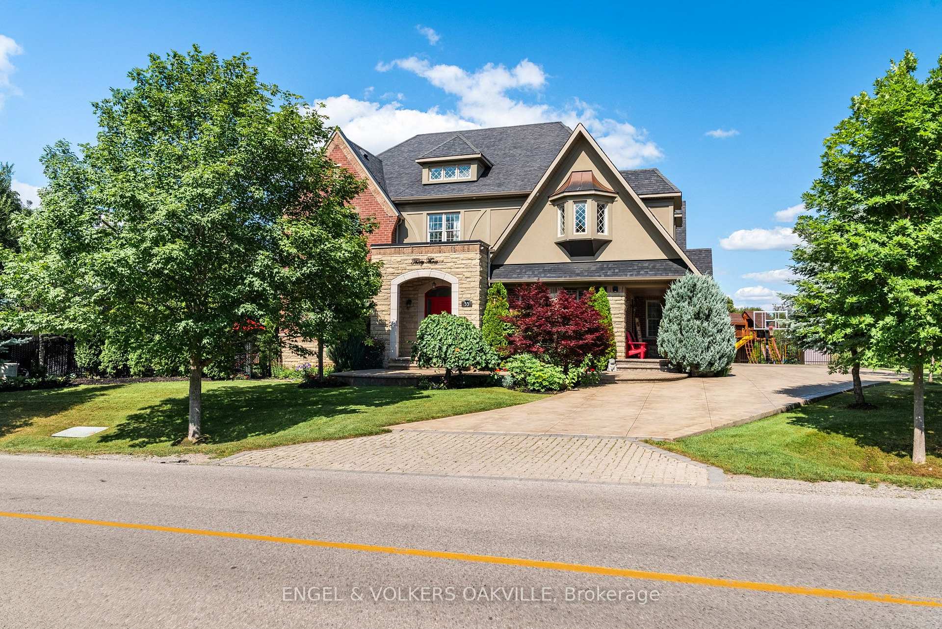 Photo 25 of 33 Barraclough Boulevard, Halton Hills, Rural Halton Hills — HOMEH