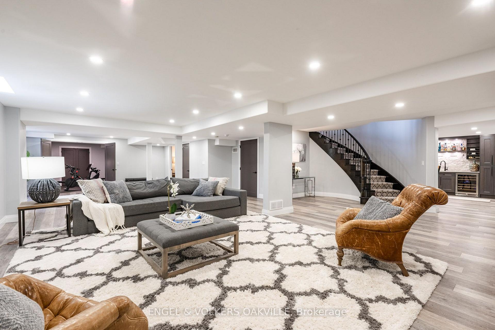 Photo 46 of 33 Barraclough Boulevard, Halton Hills, Rural Halton Hills — HOMEH