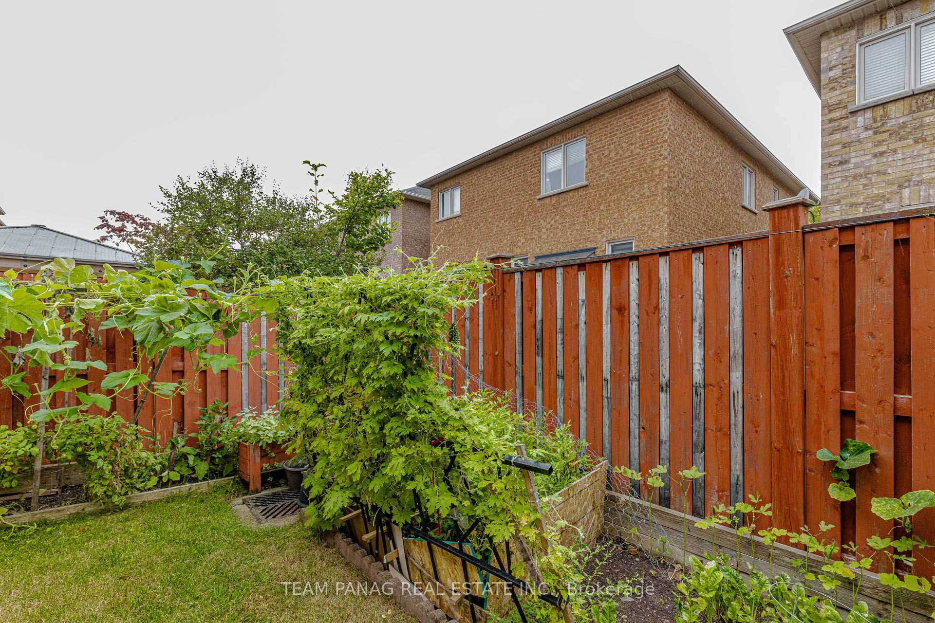 Photo 40 of 38 Mountland Road, Brampton, Bram East — HOMEH