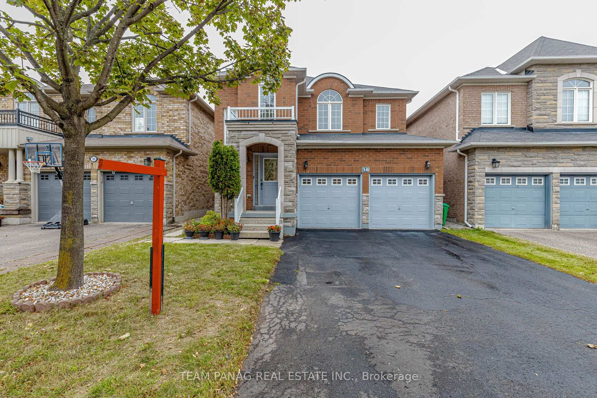 Photo 4 of 38 Mountland Road, Brampton, Bram East — HOMEH