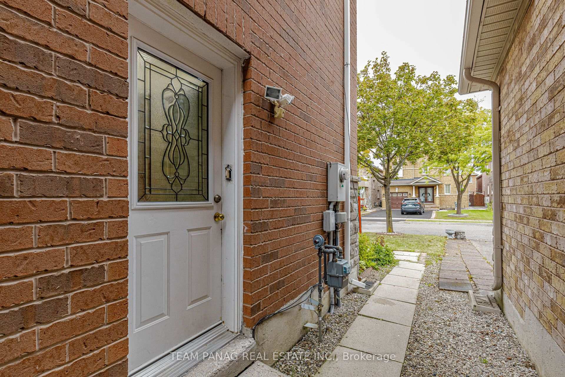 Photo 37 of 38 Mountland Road, Brampton, Bram East — HOMEH
