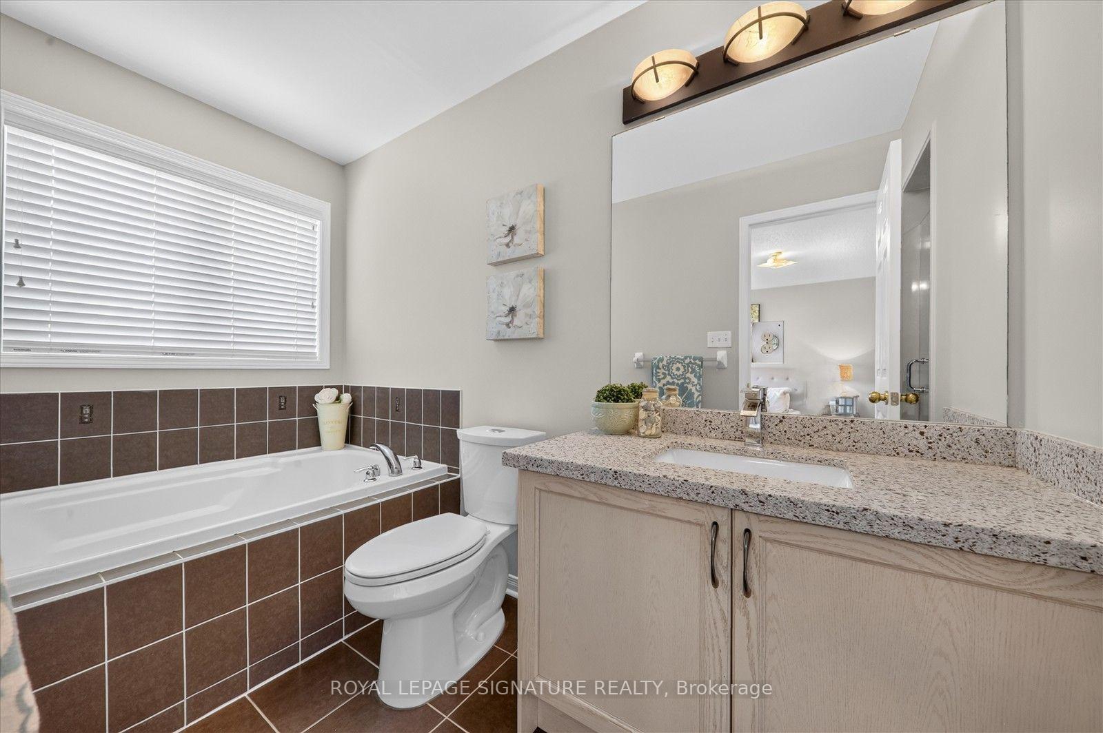 Photo 24 of 38 Coleluke Lane, Markham, Middlefield — HOMEH
