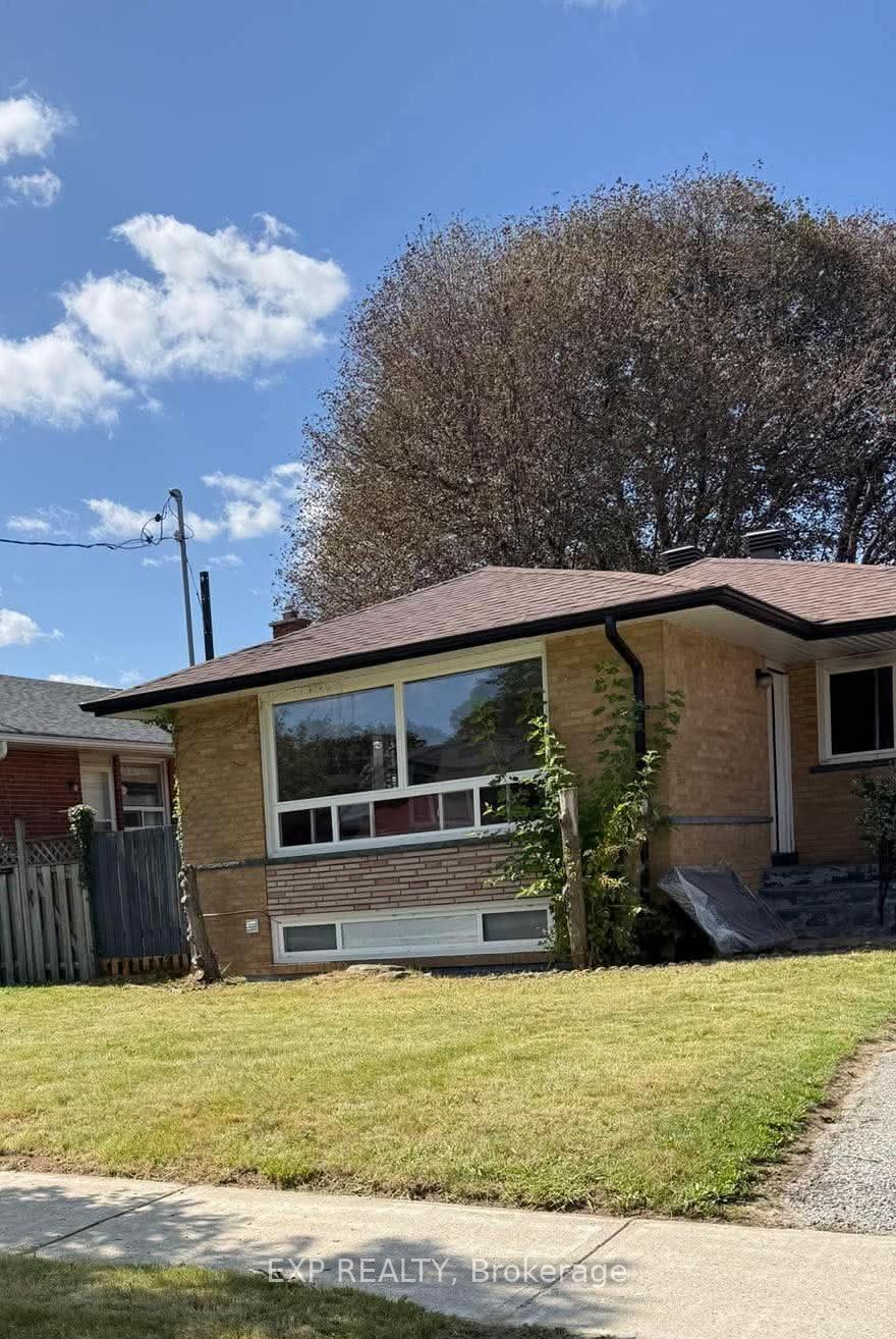 Photo 2 of 24 Cora Crescent, Scarborough, Bendale — HOMEH
