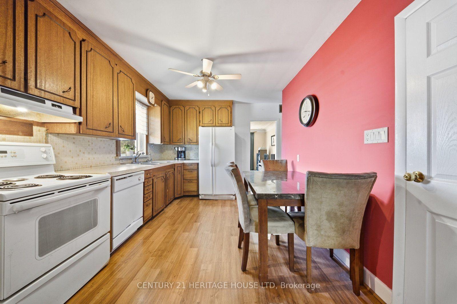 Photo 7 of 138 West 23rd Street, Hamilton, Westcliffe — HOMEH