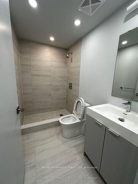 Photo 4 of Unit 1409, 2920 Hwy 7, Vaughan, Vaughan Corporate Centre — HOMEH