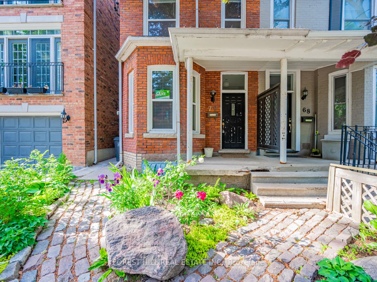 Photo 3 of Unit Upper, 70 Macpherson Avenue, Toronto, Rosedale-Moore Park — HOMEH