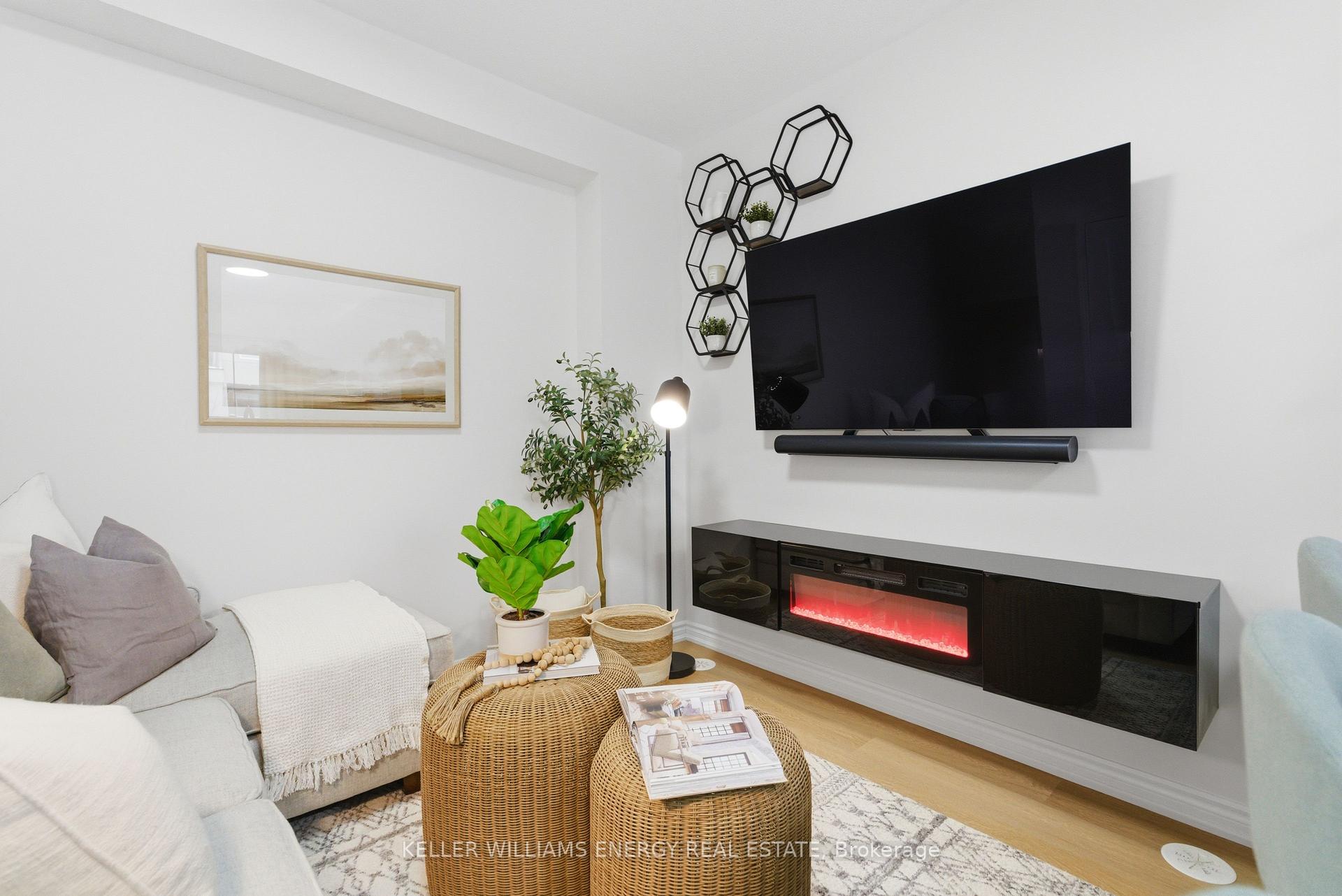 Photo 4 of Unit 7, 475 Beresford Path, Oshawa, Central — HOMEH