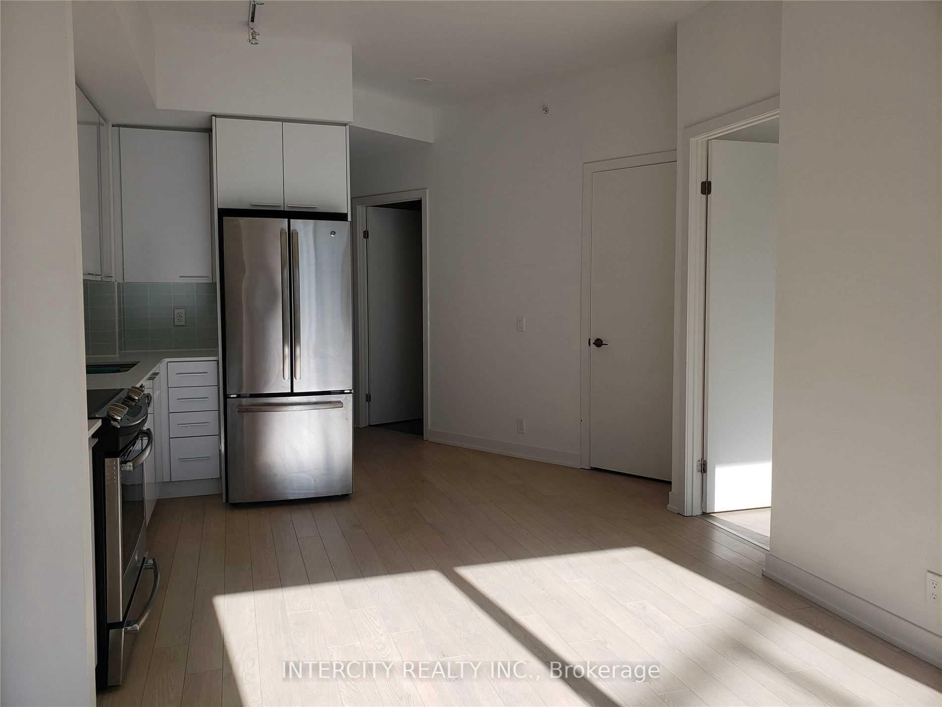 Photo 6 of Unit 622, 10 Parklawn Road, Etobicoke, Mimico — HOMEH