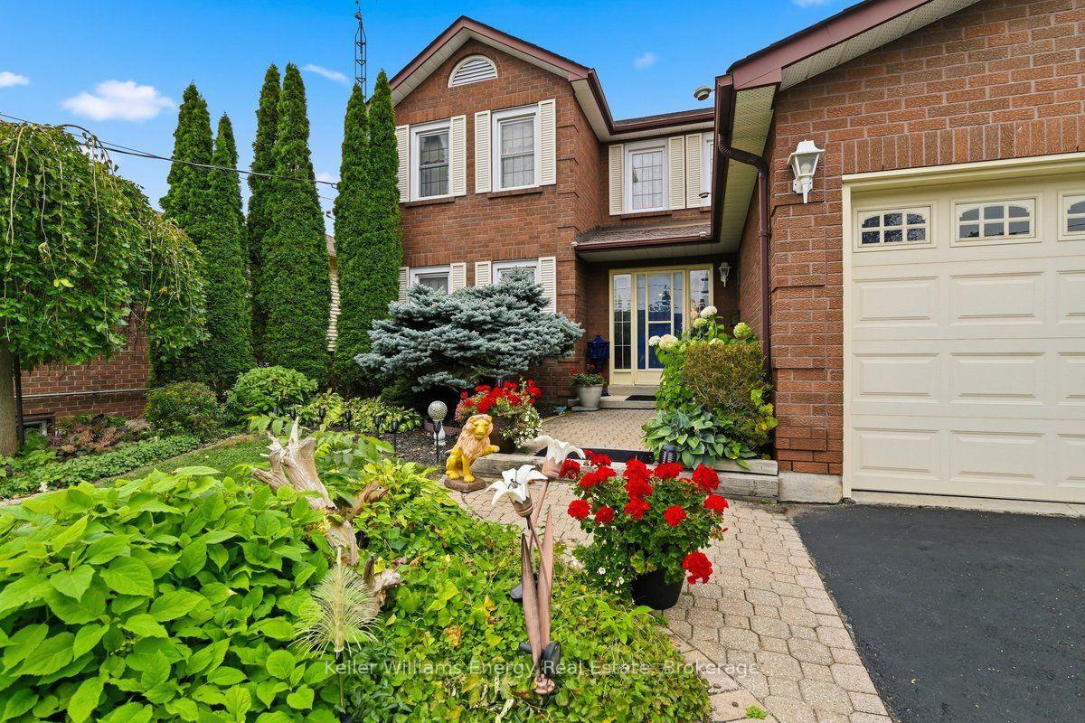 Photo 2 of 602 Carlisle Street, Cobourg — HOMEH