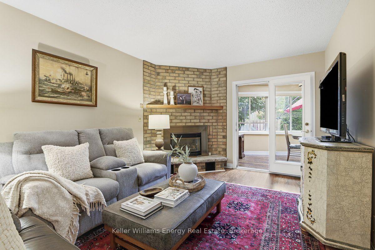 Photo 6 of 602 Carlisle Street, Cobourg — HOMEH