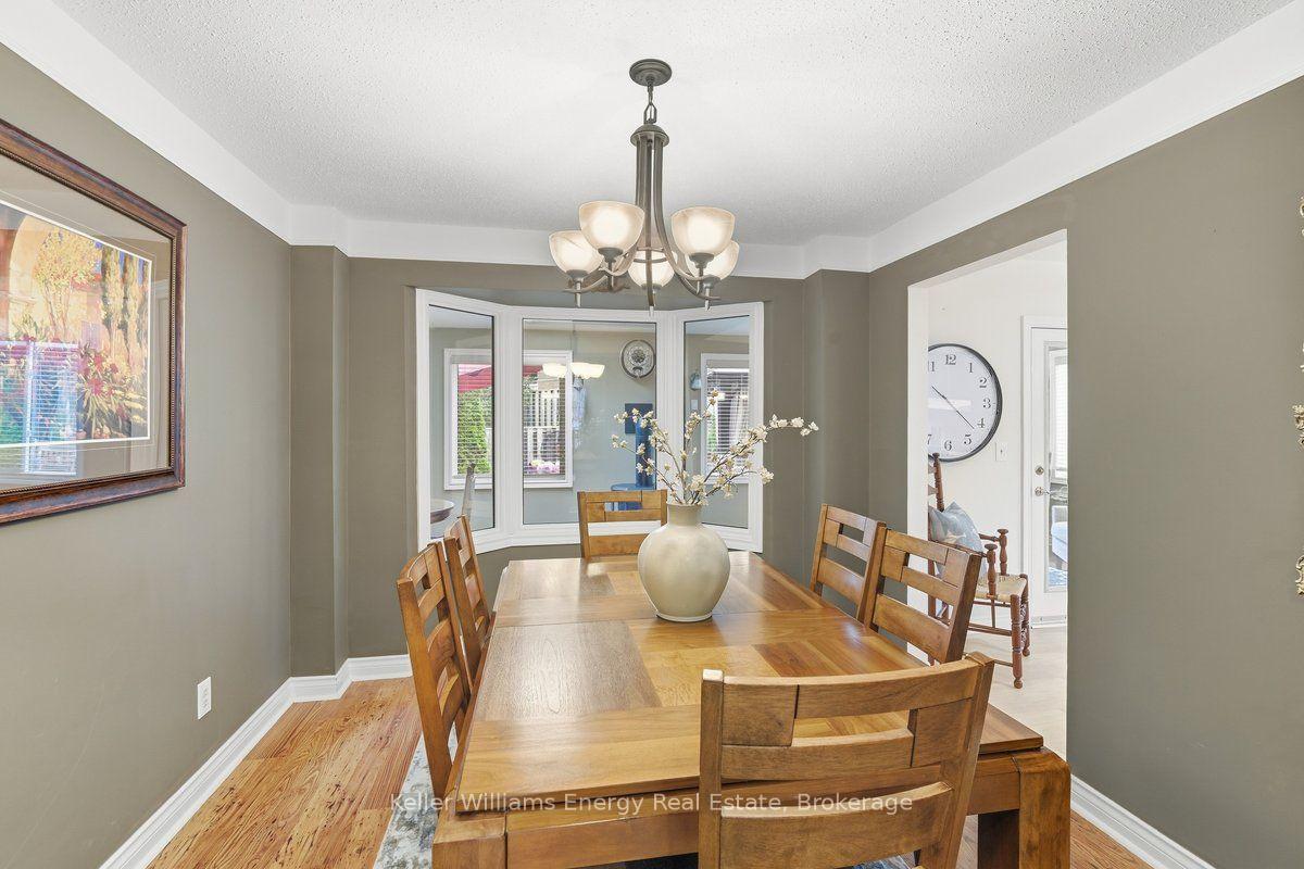 Photo 8 of 602 Carlisle Street, Cobourg — HOMEH