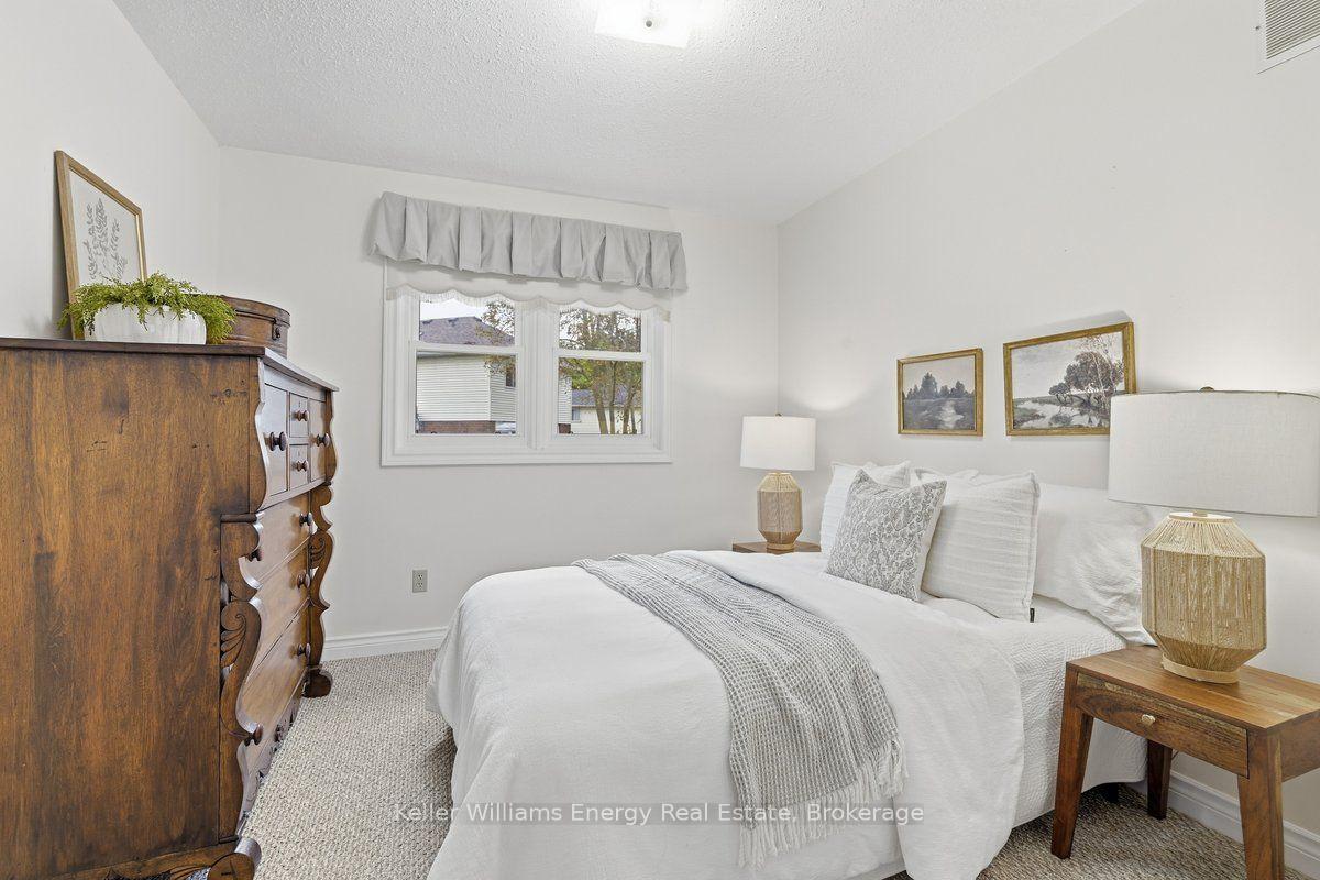 Photo 23 of 602 Carlisle Street, Cobourg — HOMEH