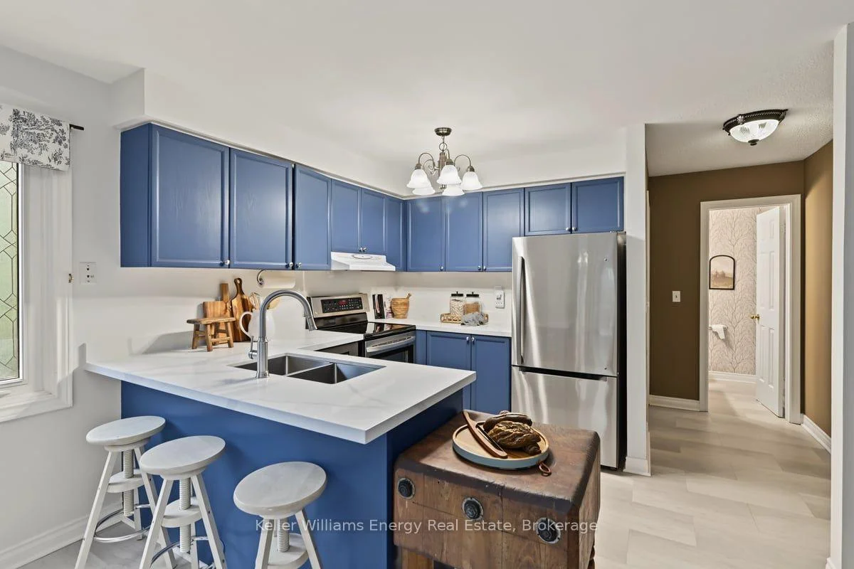 Photo 12 of 602 Carlisle Street, Cobourg — HOMEH