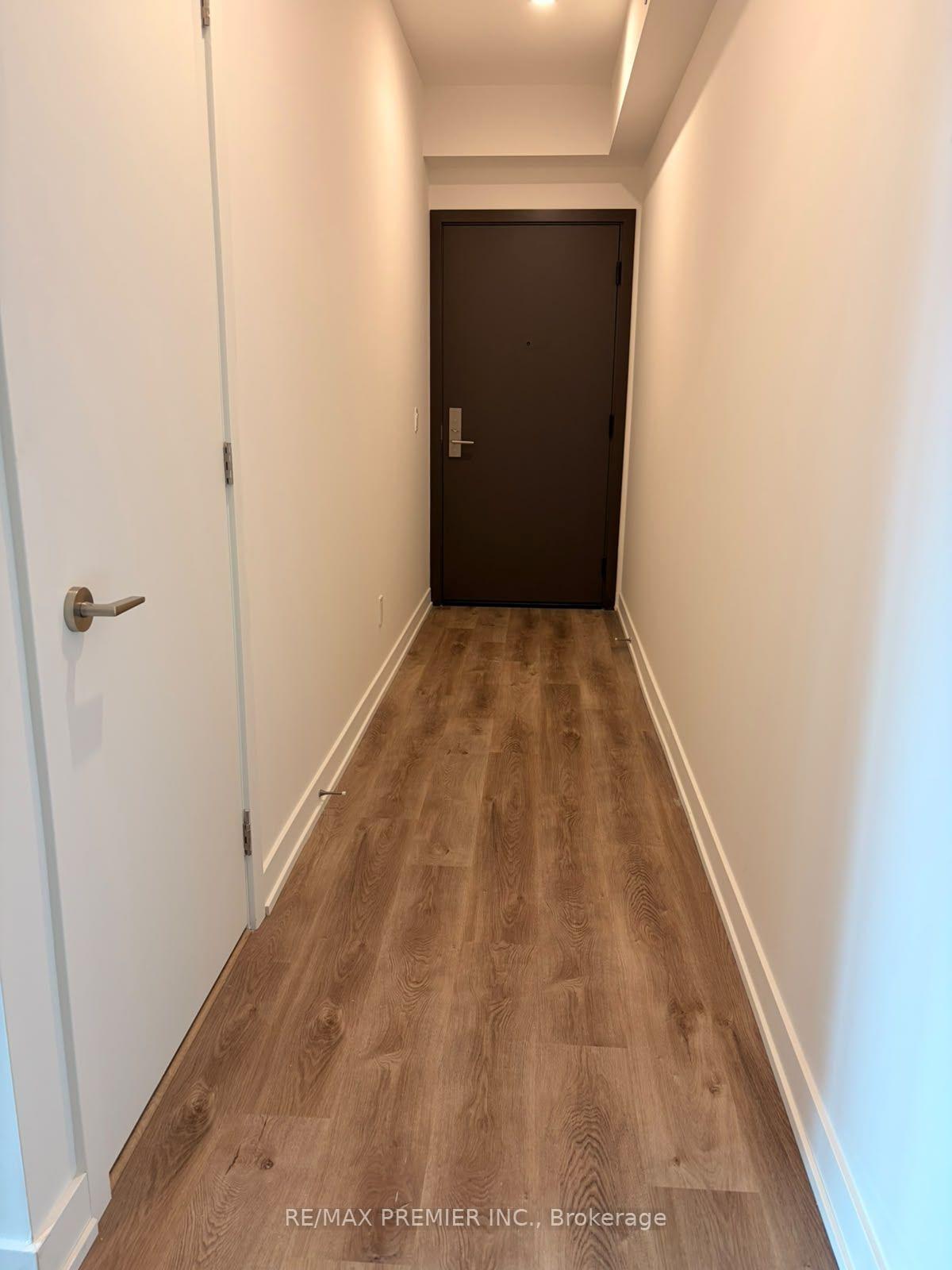 Photo 4 of Unit 1008, 91 John Street, Hamilton, Corktown — HOMEH